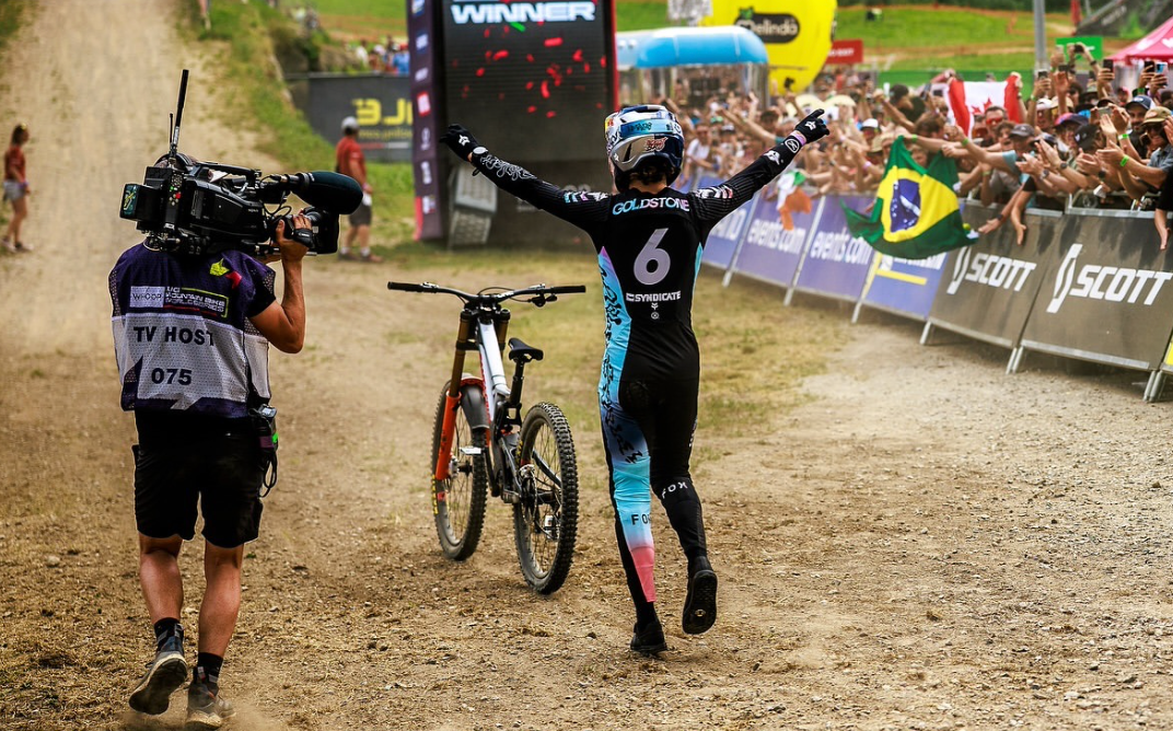 ¡GOLDDDSTONE IM-PA-RA-BLE! TOP 1 EN 4TA FECHA UCI WORLD CUP DHI, VAL DI SOLE
