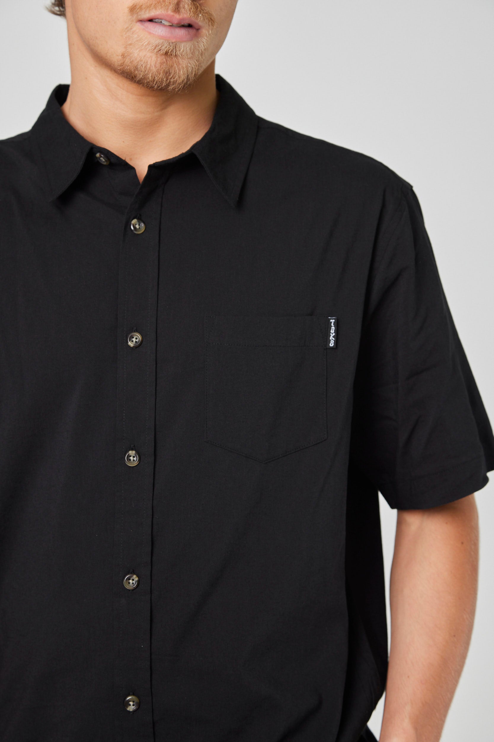 Camisa Solid Negra