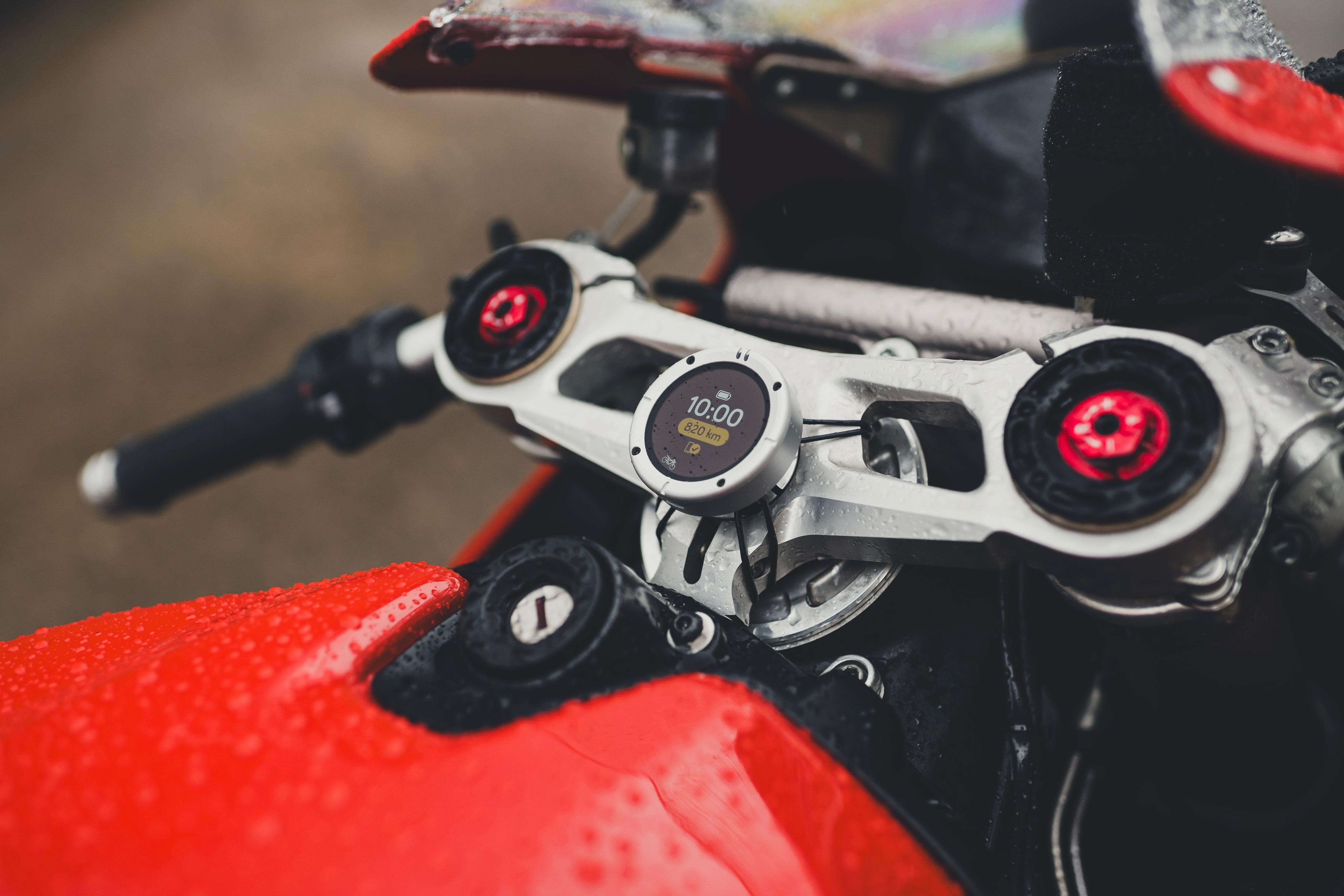 Moto II Universal Mount Beeline