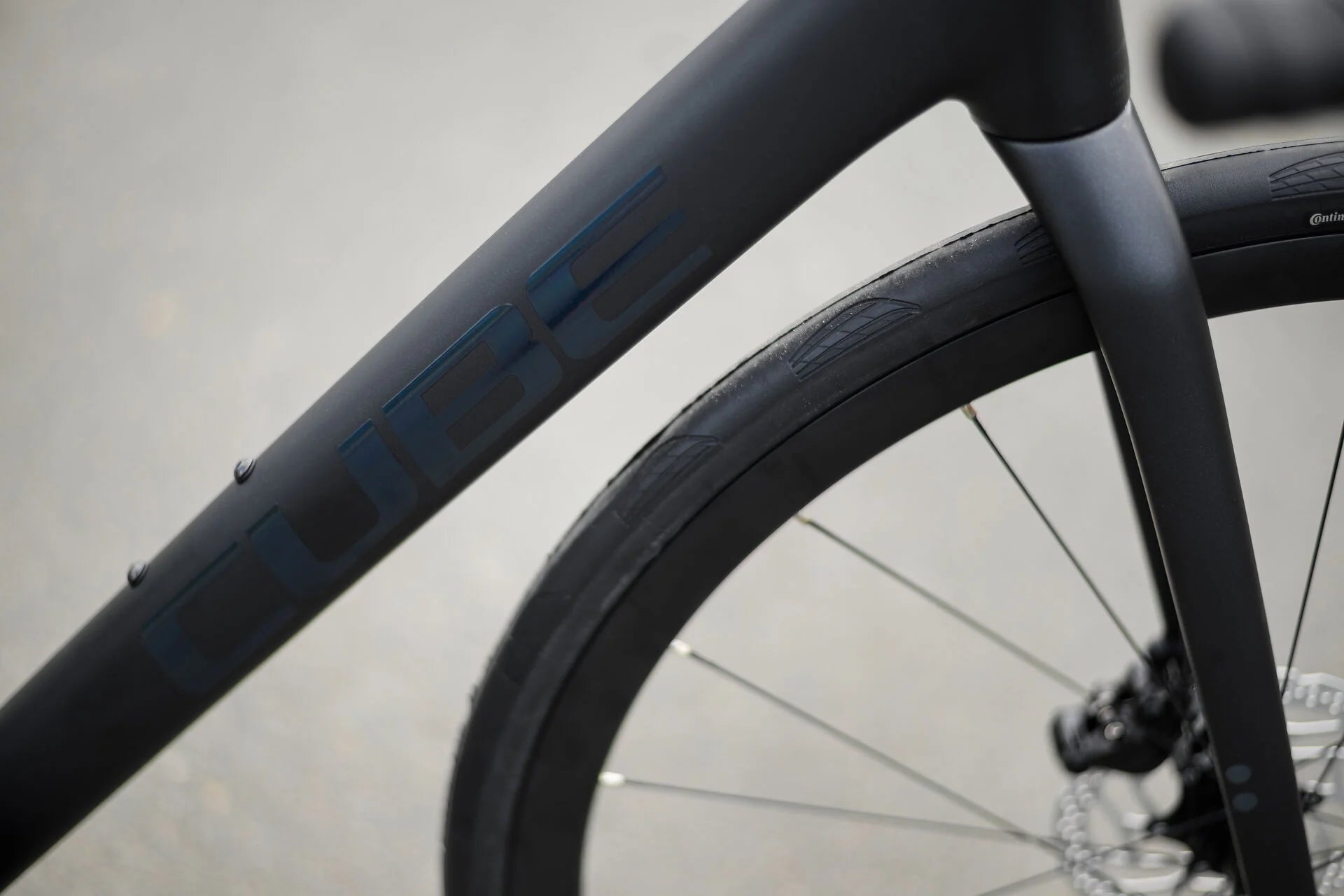 Bicicleta Ruta Cube Attain Race Night´n´Black