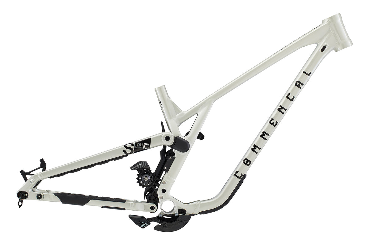 Marco DH Commencal Supreme DH V5 Clear Silver - vista 1