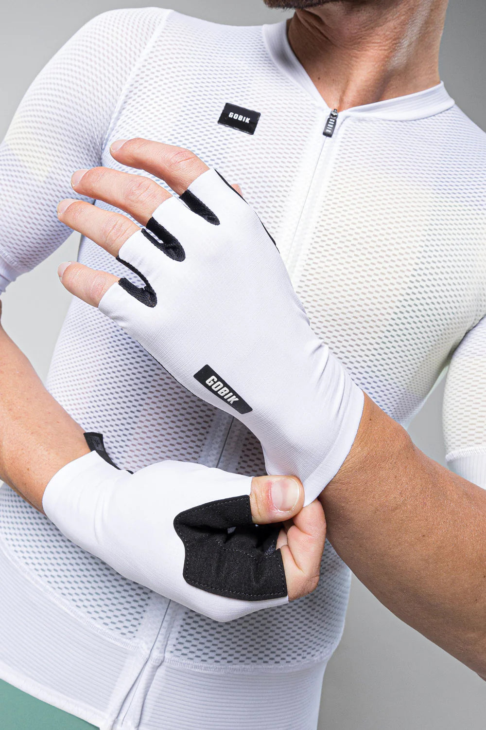 Gobik Guantes Cortos Mamba 2.0 Unisex White