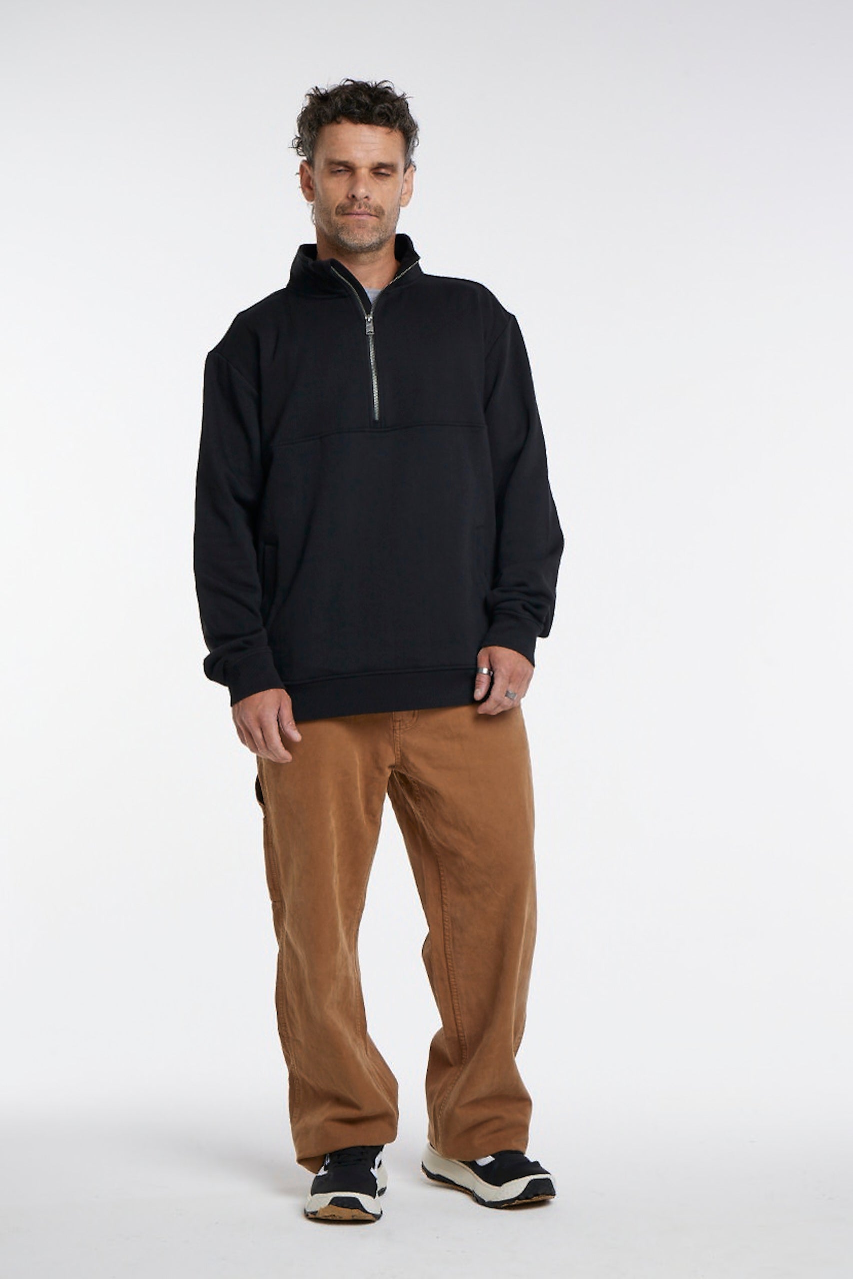 Polerón Negro Hombre Half Zip