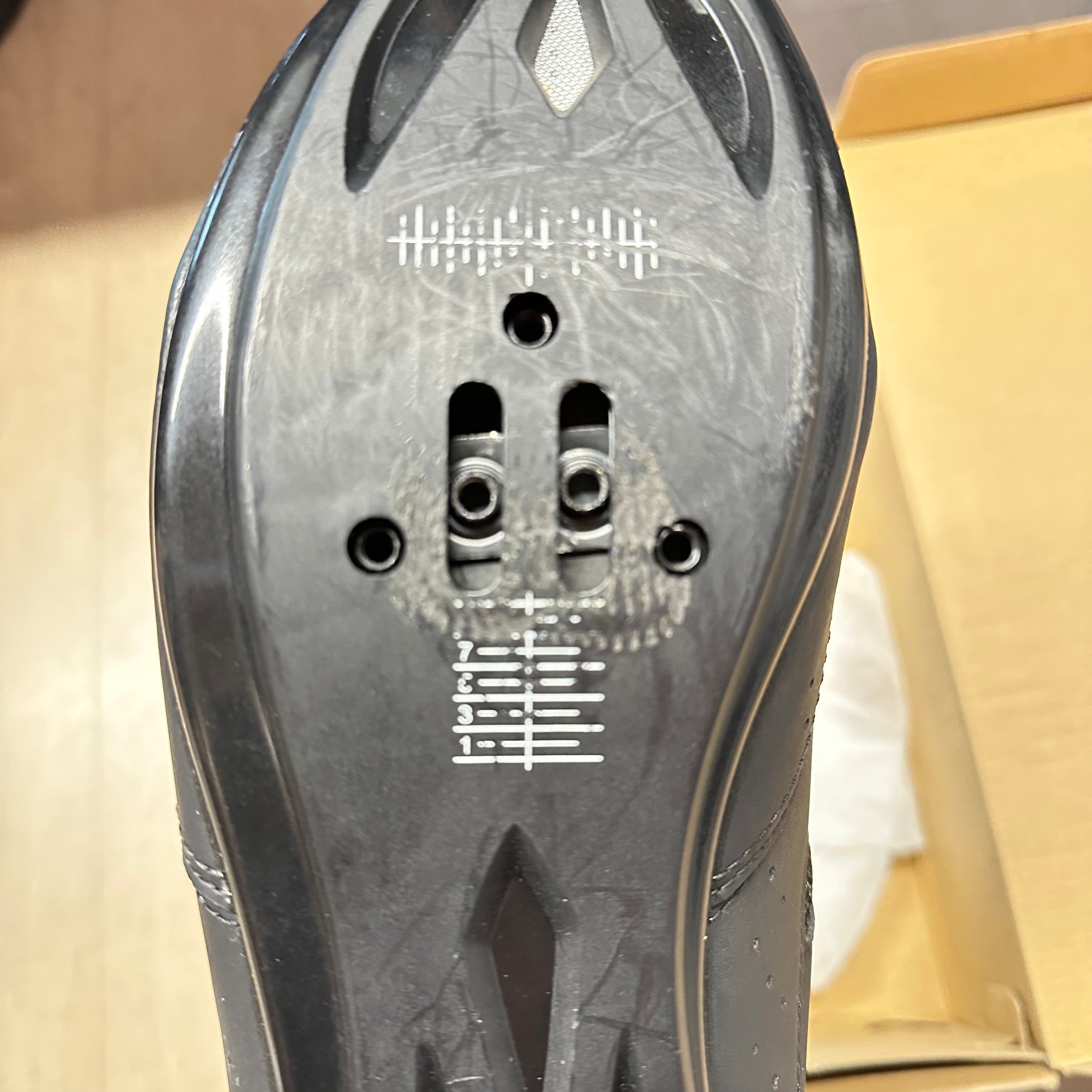 Giro Zapatilla Techne Black (Con detalles)