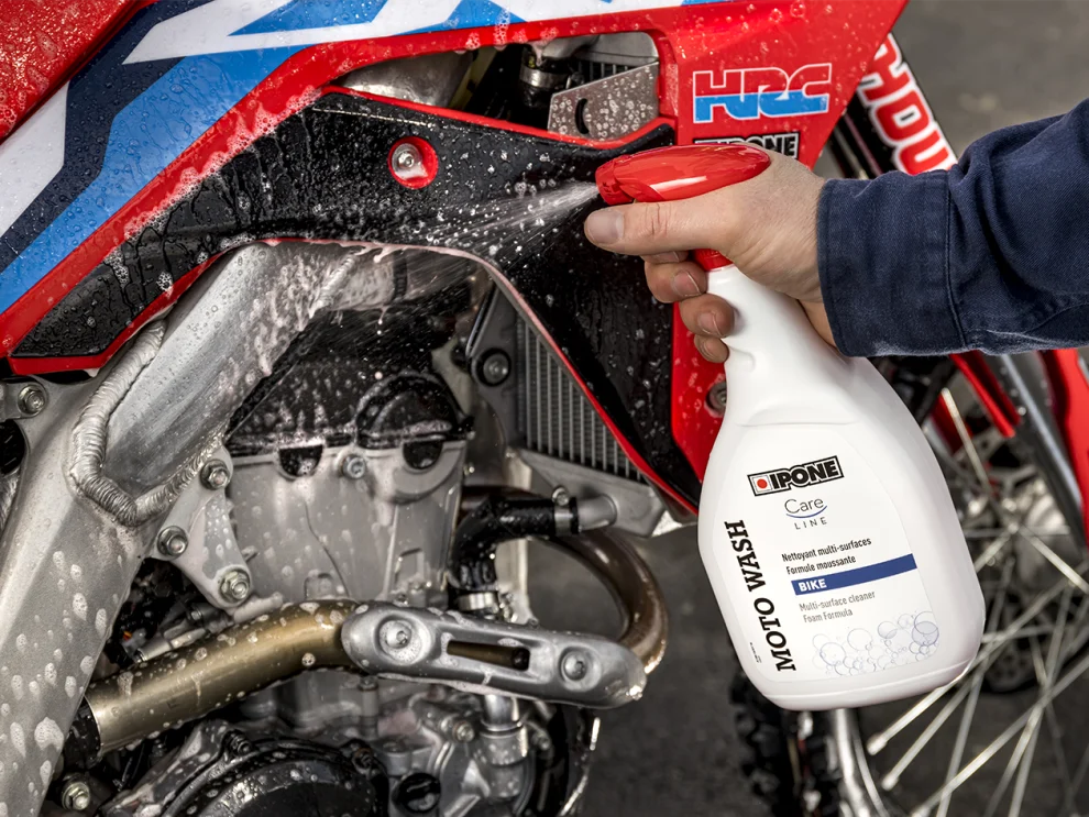 Ipone MOTO WASH - Limpiador multi superficies con agua