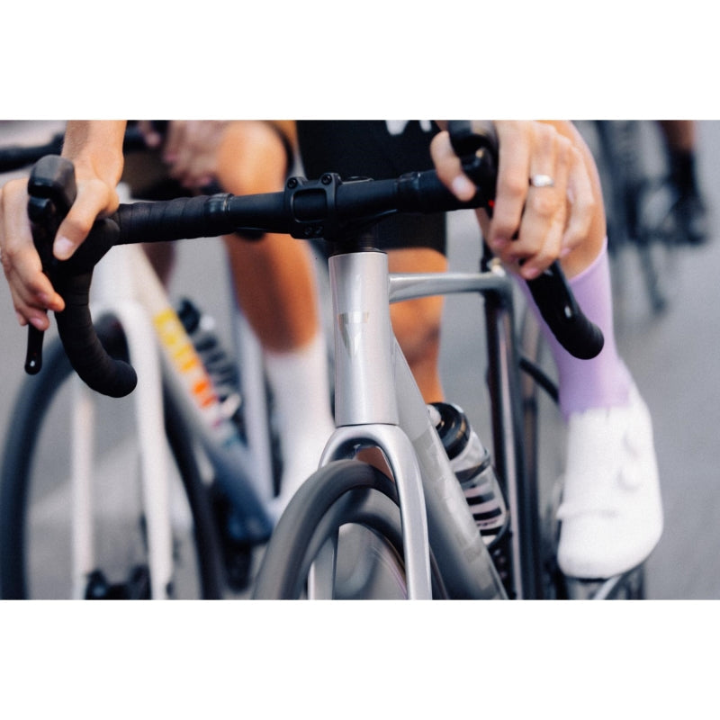 Bicicleta Ruta Giant Contend SL 0 - Silver/Charcoal