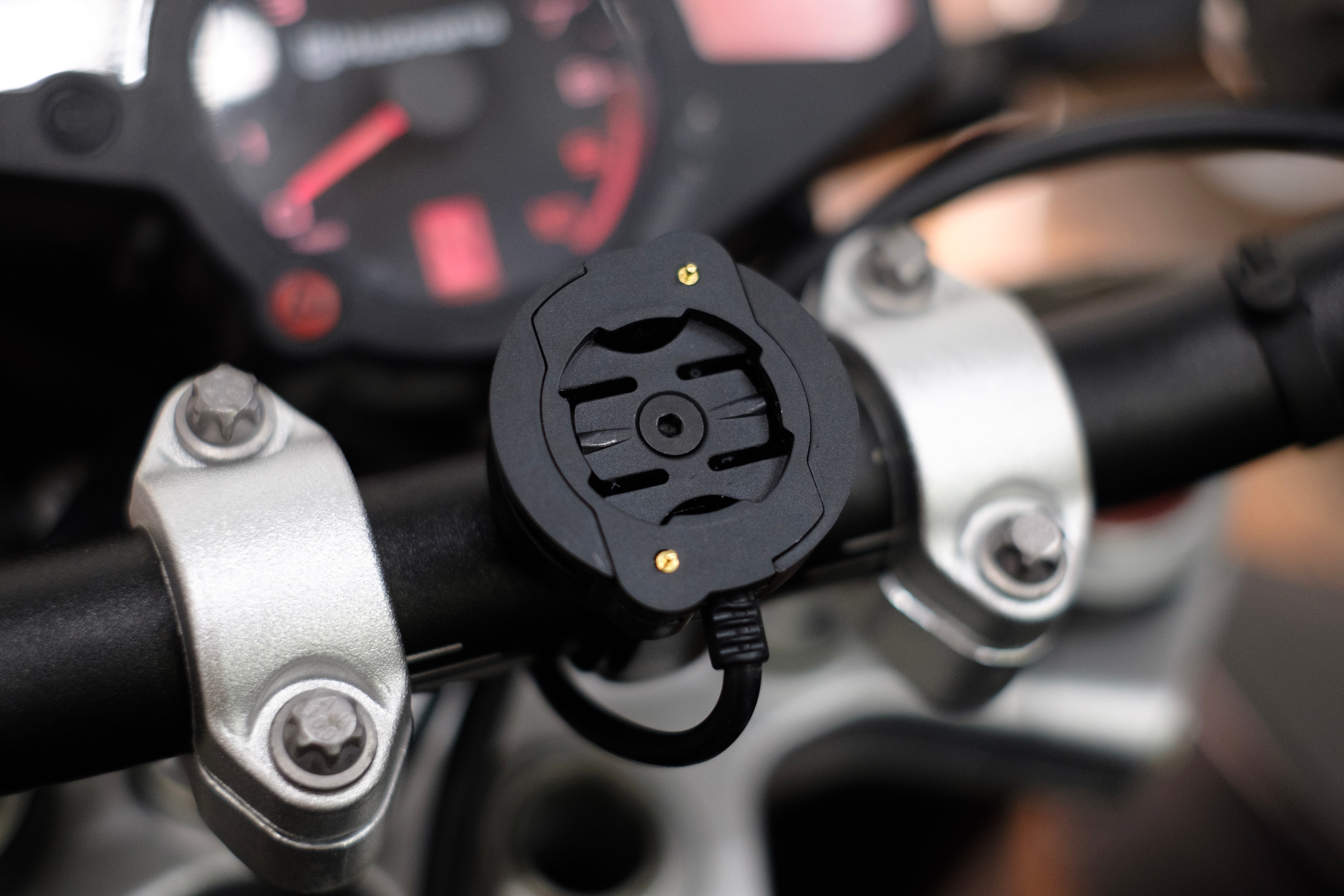Moto II Powered Mount Beeline