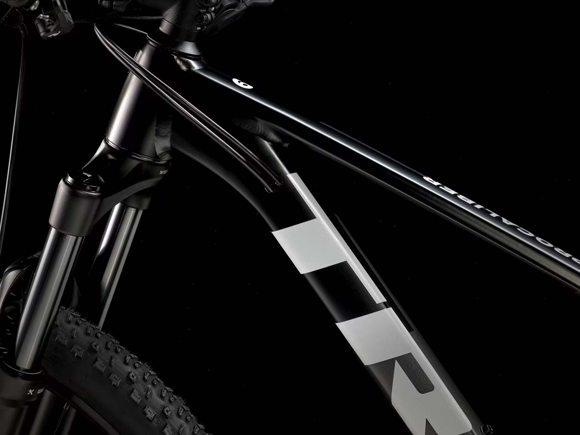 Bicicleta Cross Country Trek Procaliber 6 Satin Trek Black Lithium Grey