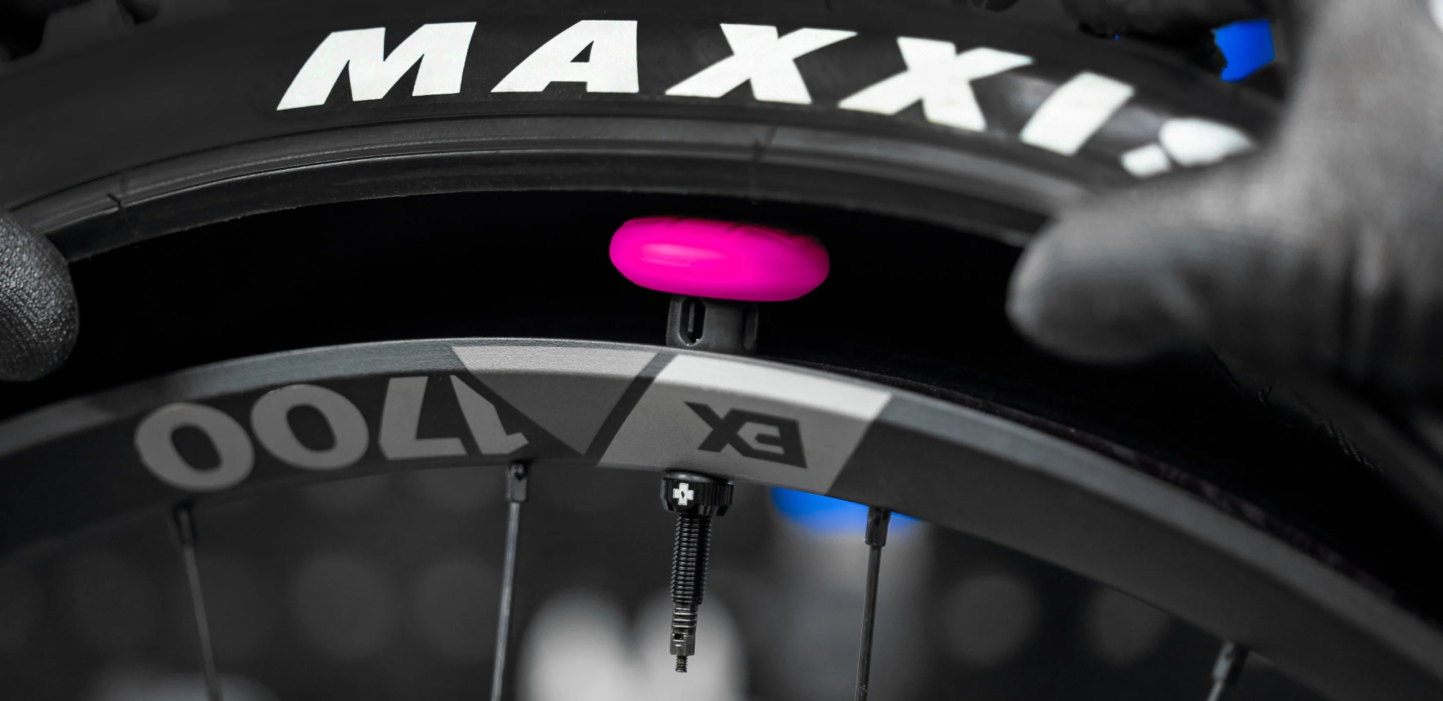 Muc-Off Válvula Soporte Tubeless Secure - Rideshop