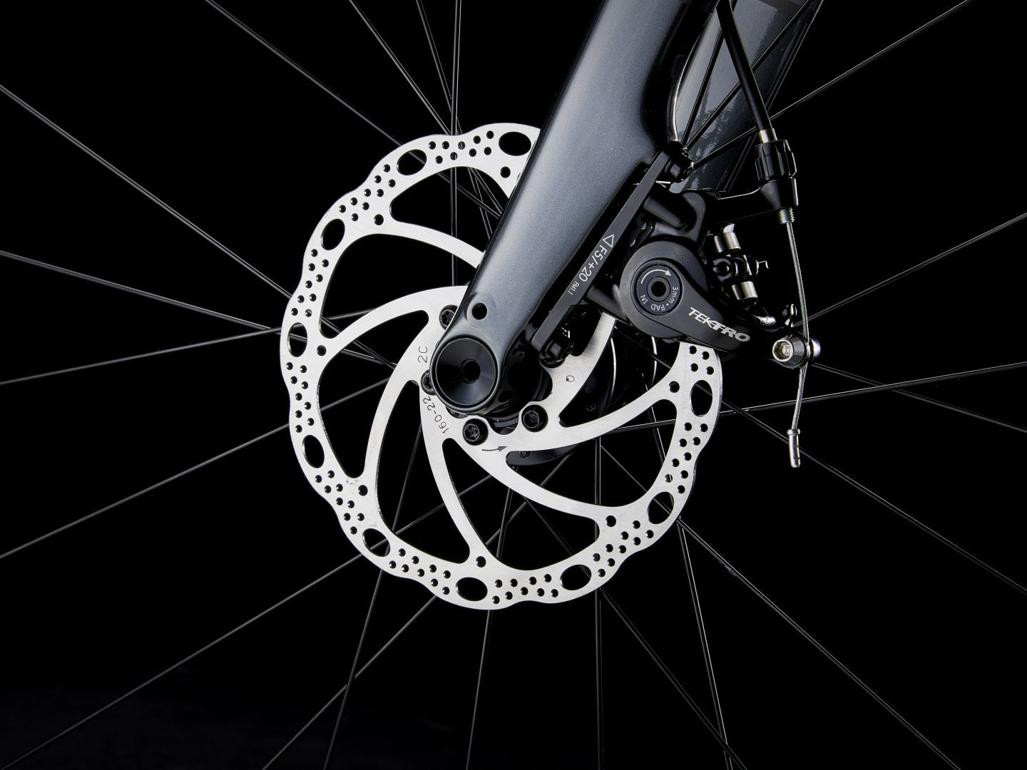 Bicicleta Ruta Trek Domane AL 2 Gris Oscuro 4ta Gen