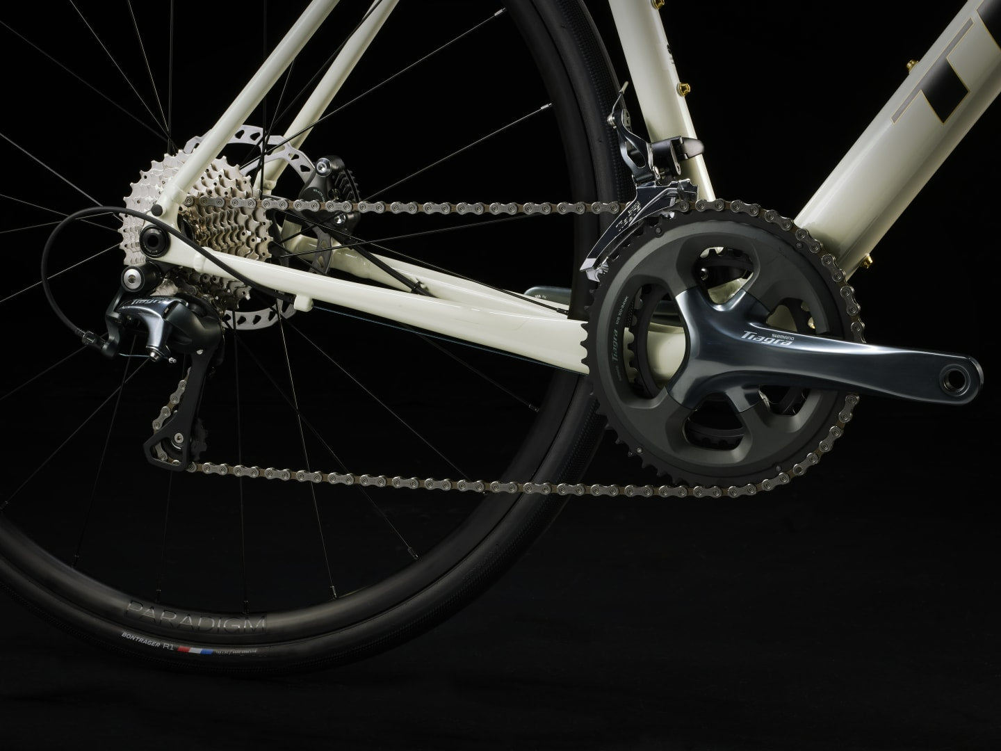 Bicicleta Ruta Trek Domane AL 4 Blanco 4ta Gen