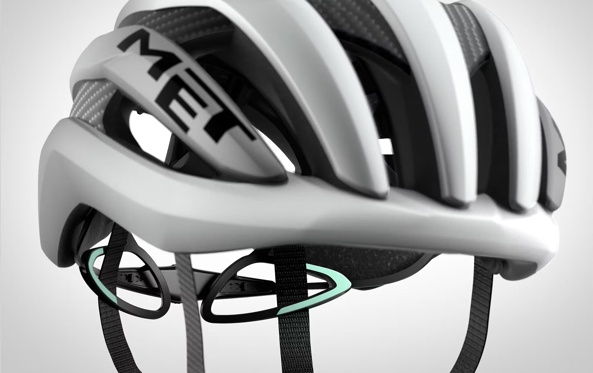 Casco de Bicicleta Met Trenta 3K Carbon Mips Ce White Silver Matt