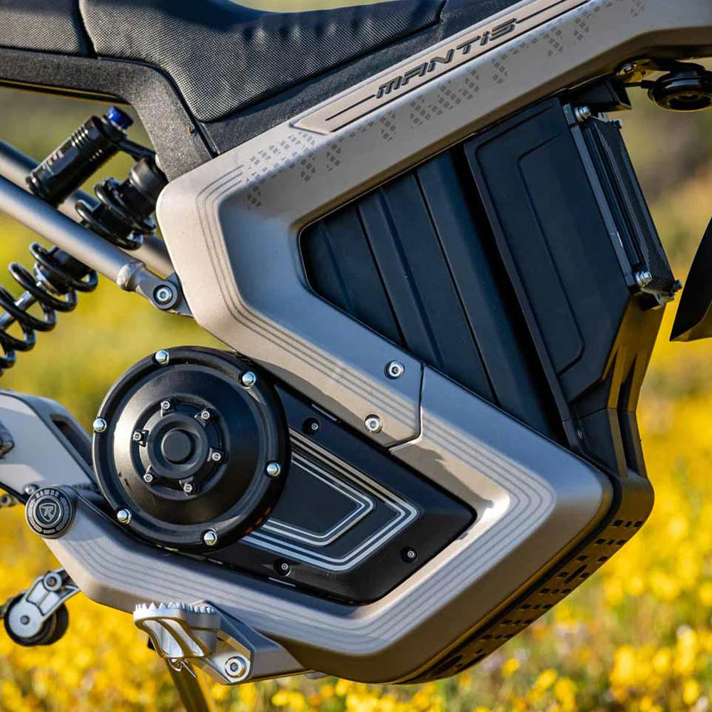E-Moto Mantis 72V Plata Rawrr