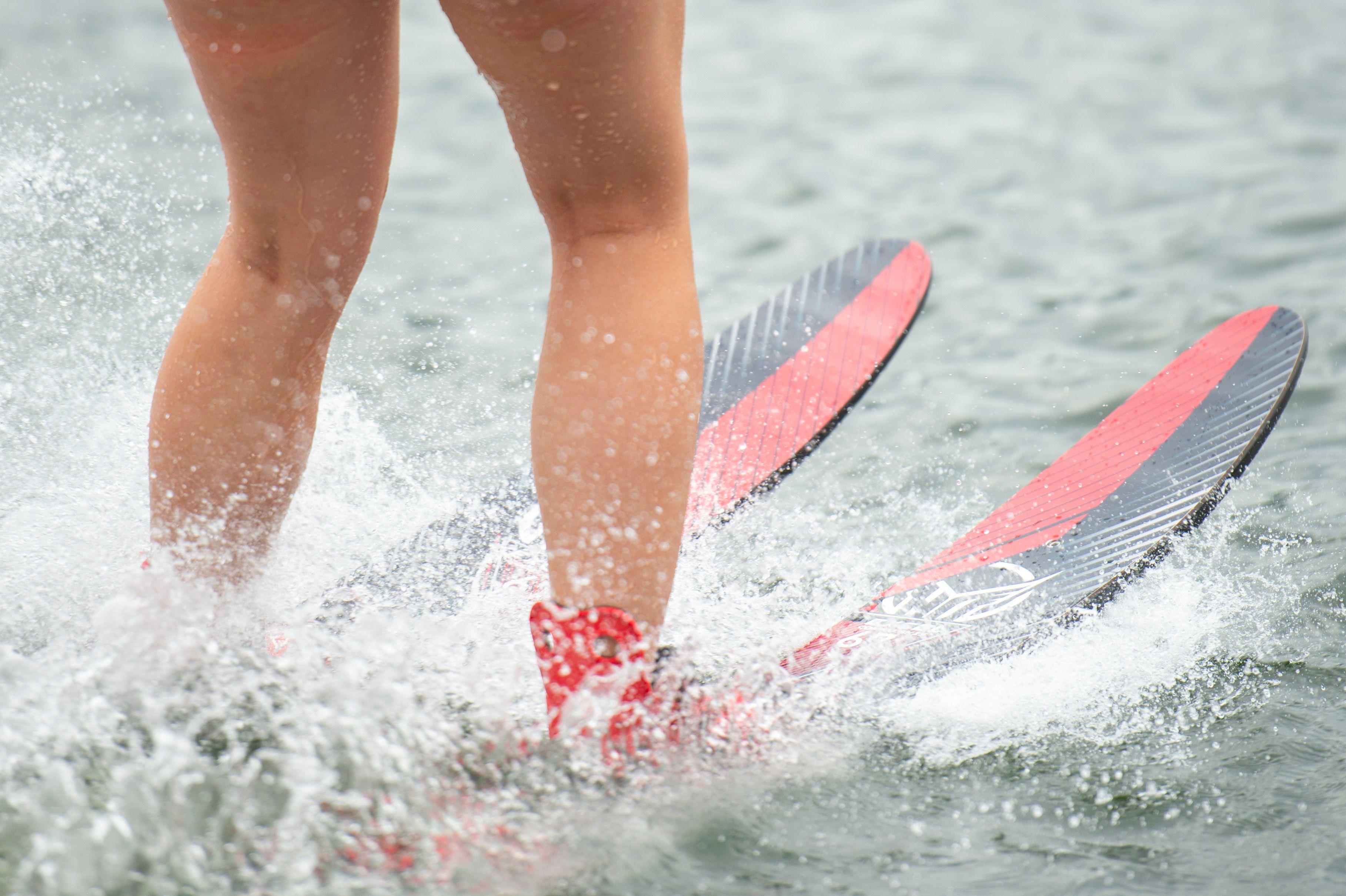 HO Par Ski Acuático Excel 63" Con Fijaciones