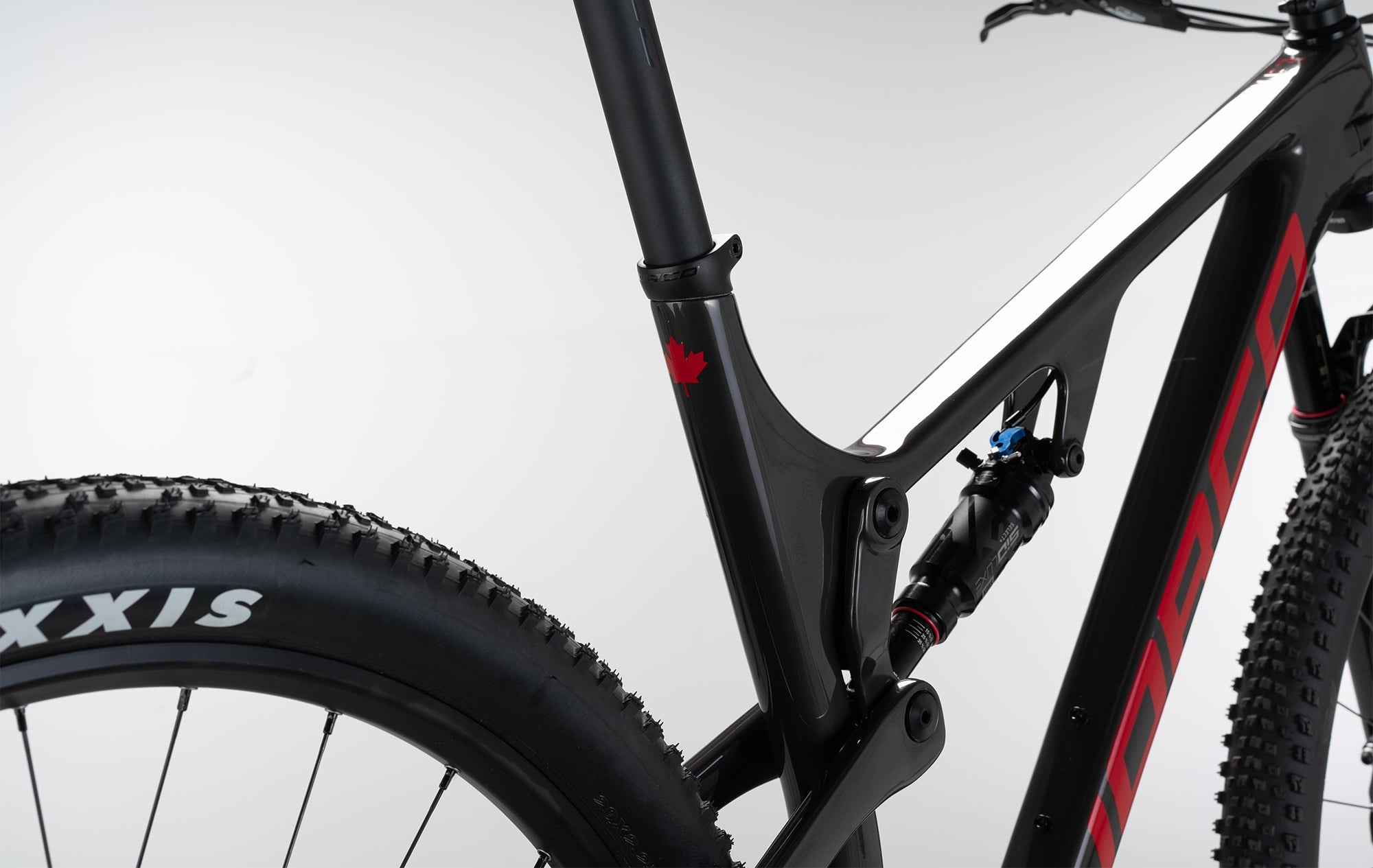 Bicicleta Revolver FS 2 100 XC Race Aro 29" Negro/Rojo Norco