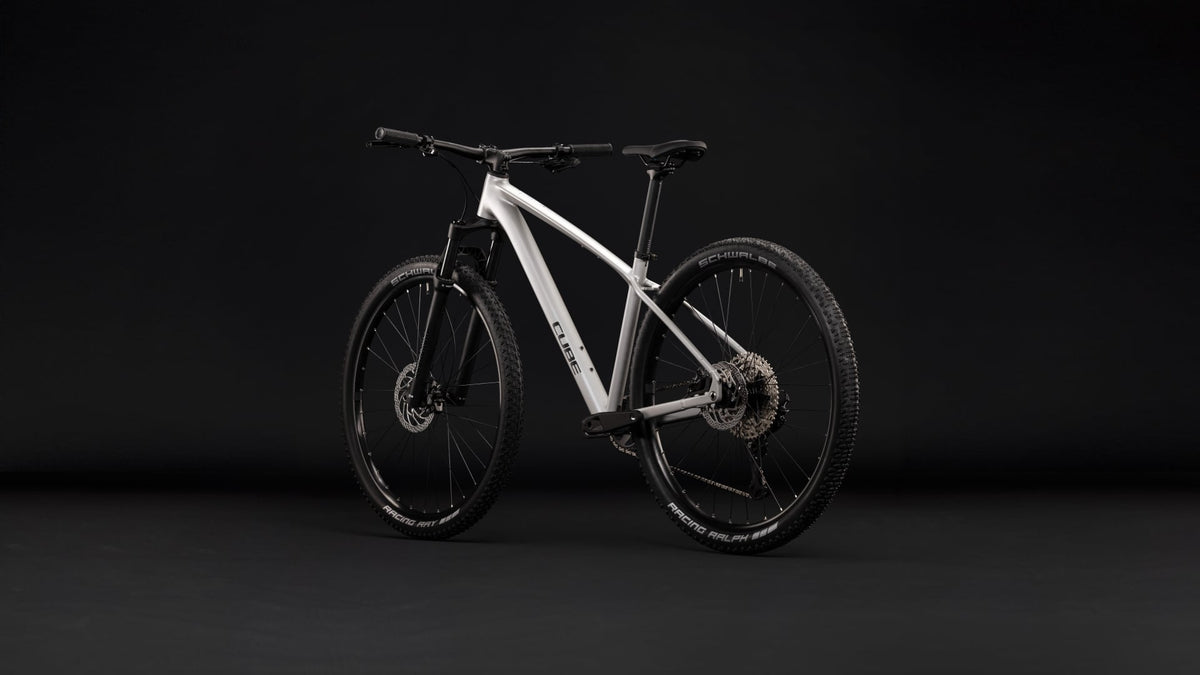 Bicicleta Cube Reaction Pro platinum´n´black | Preventa - Entrega Febrero 2027