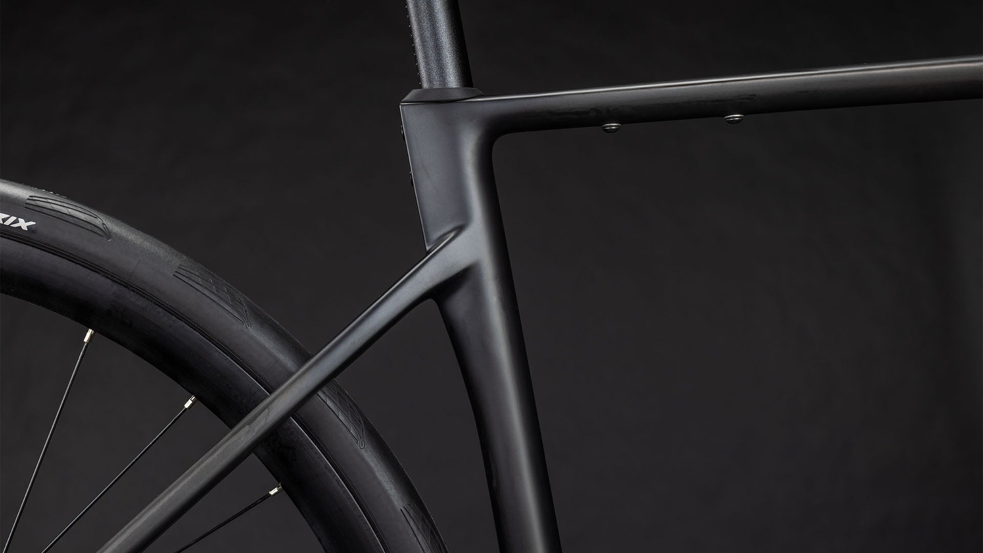 Bicicleta Ruta Cube Attain C:62 Race blackline