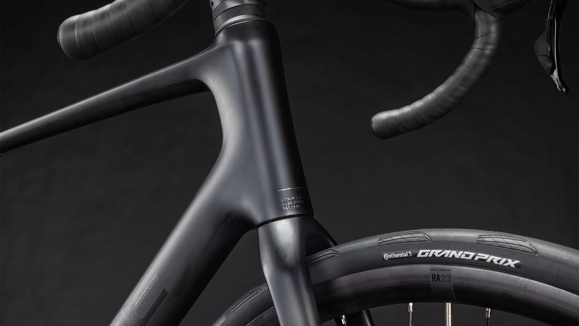 Bicicleta Ruta Cube Attain C:62 Race Blackline