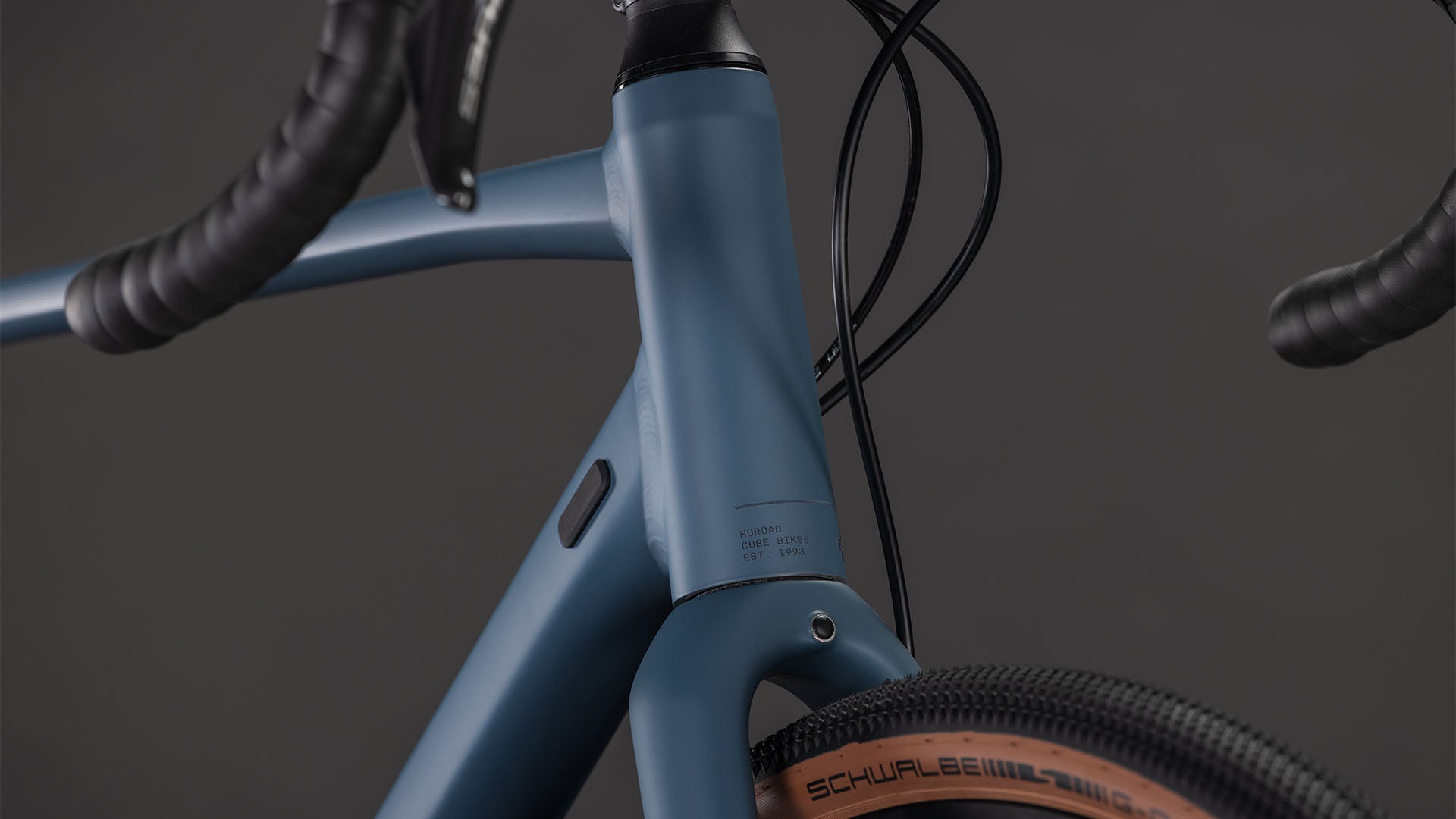 Bicicleta Ruta Cube Nuroad Pro Whale´n´Reflex