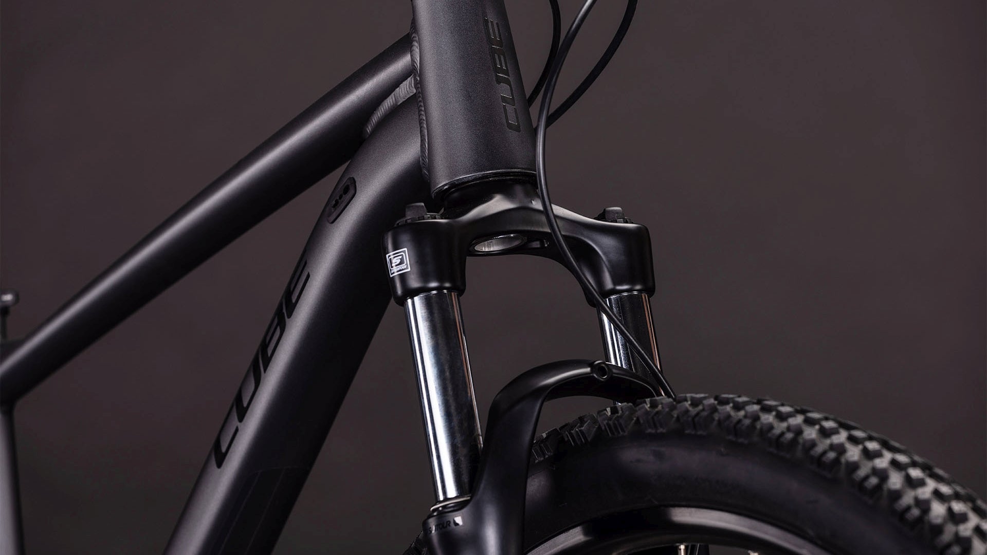 Bicicleta Cube Aim Pro Slateblack´n´Black