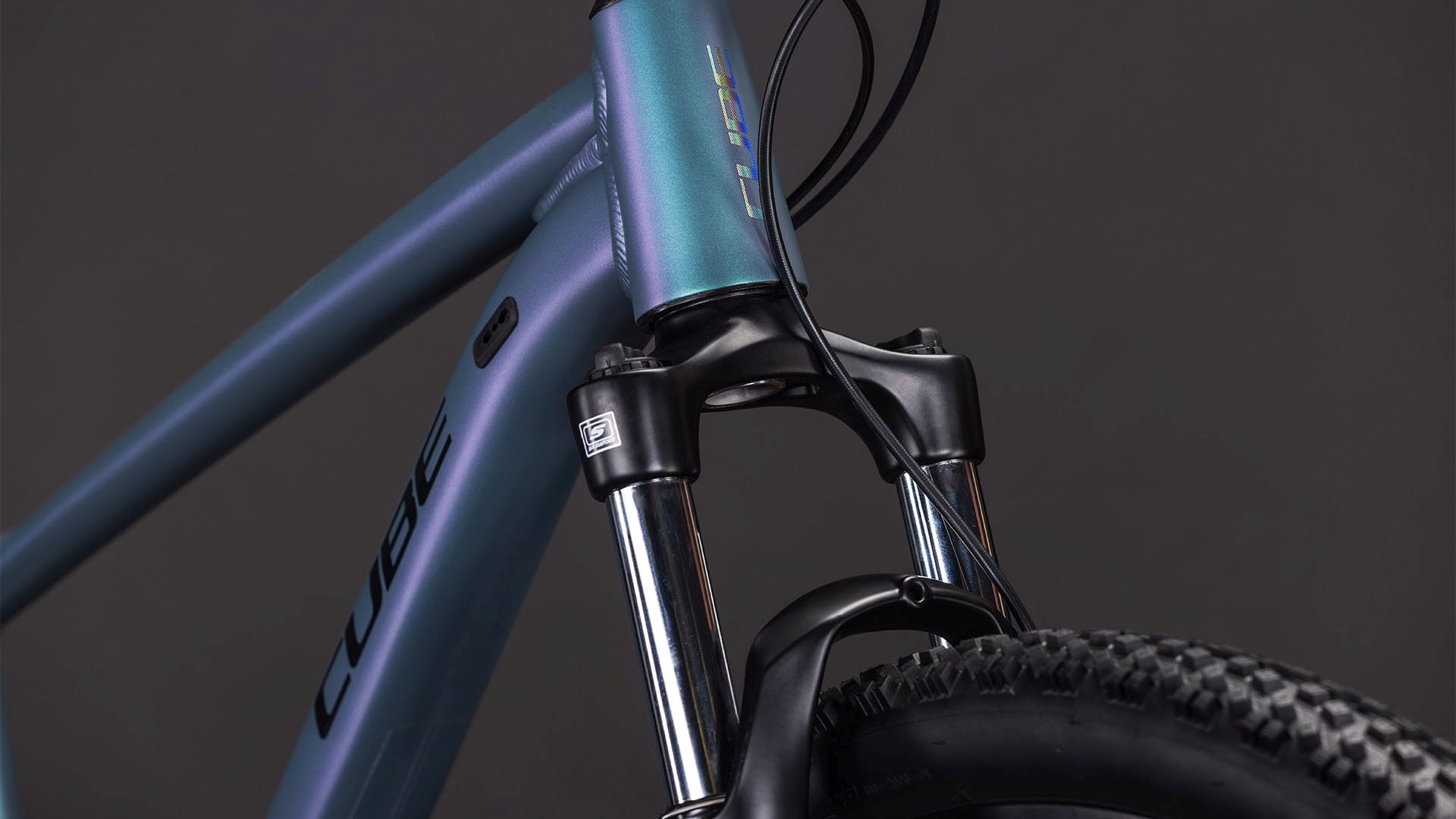 Bicicleta Cube Aim Pro Smaragdgrey´n´Prism