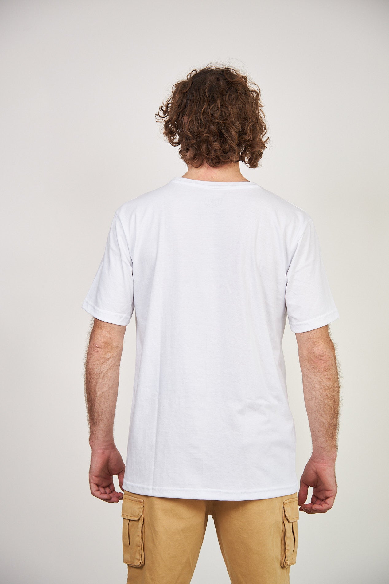 Polera con Bolsillo Blanca Manga Corta