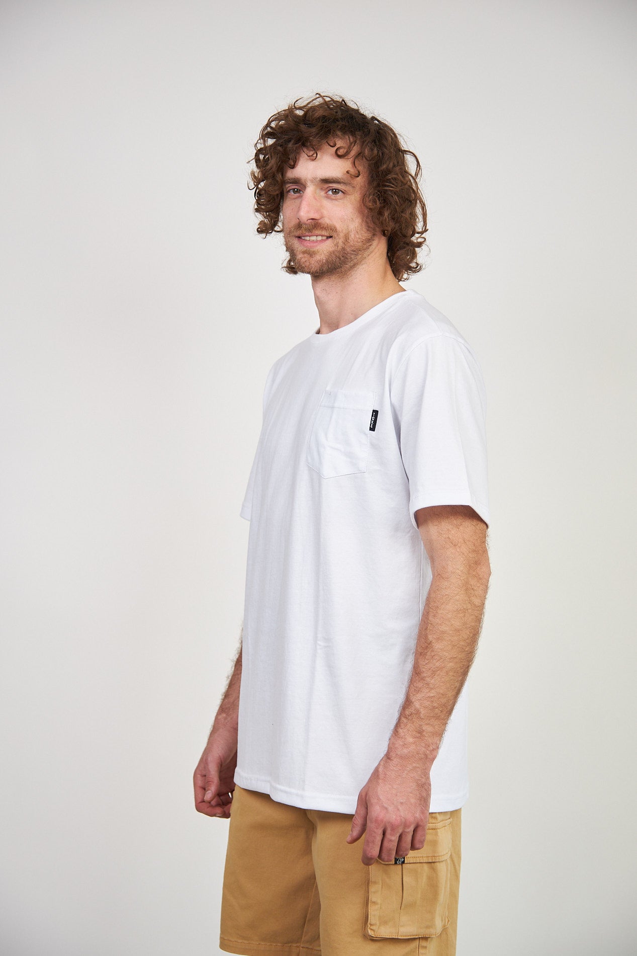 Polera con Bolsillo Blanca Manga Corta