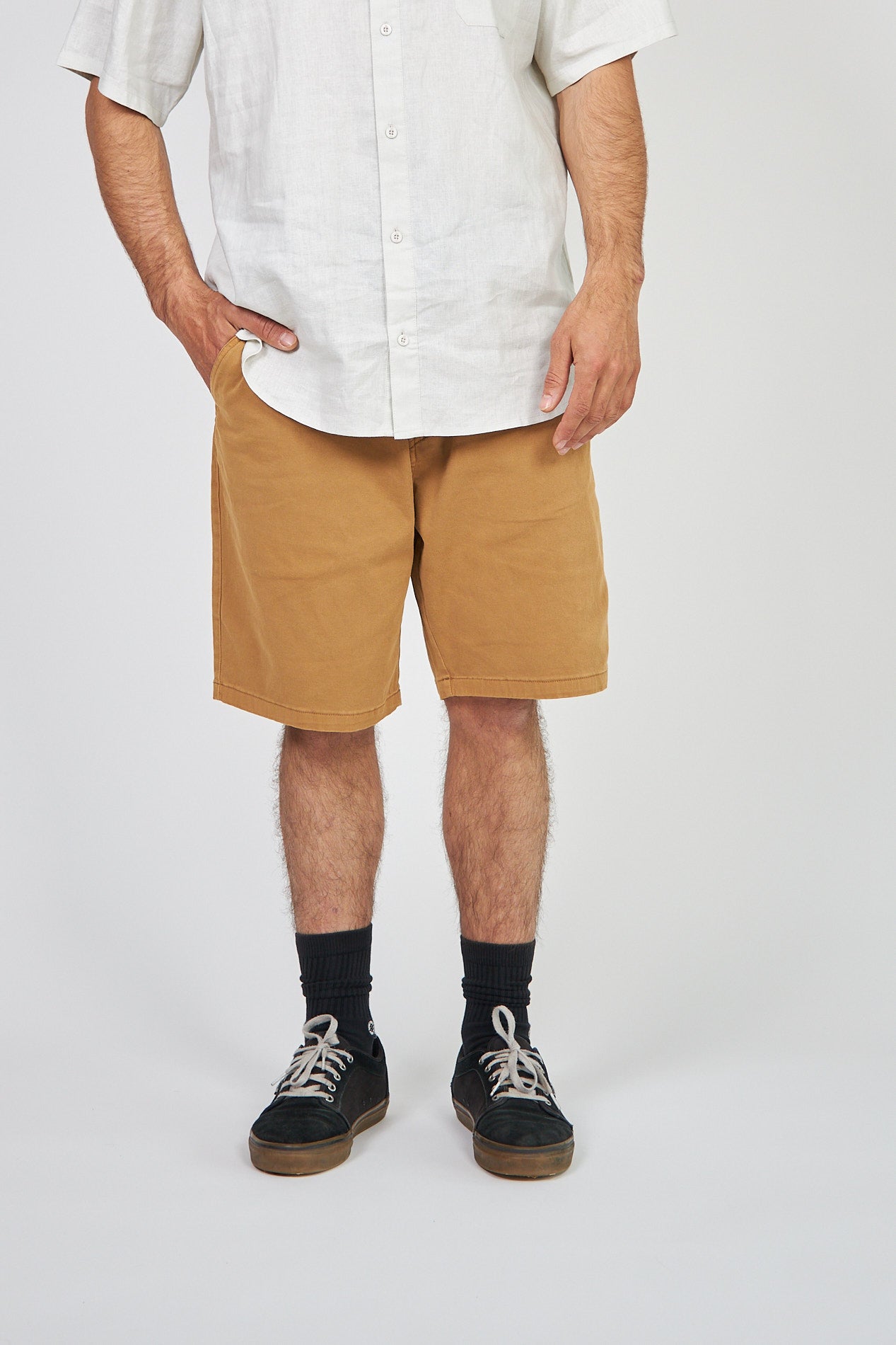 Short Solid Toke Beige