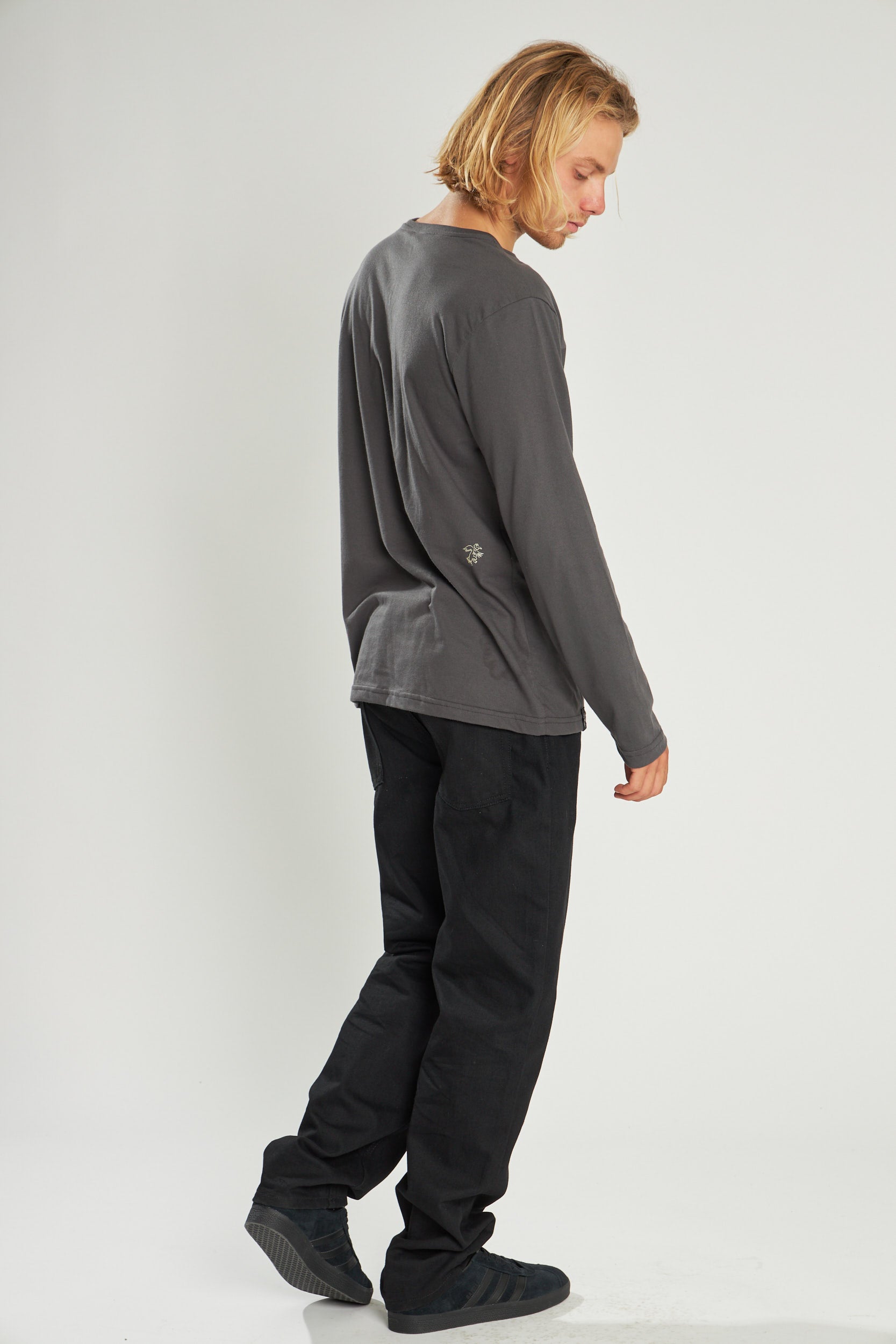 Polera Gris Oscuro Manga Larga Hombre Moto