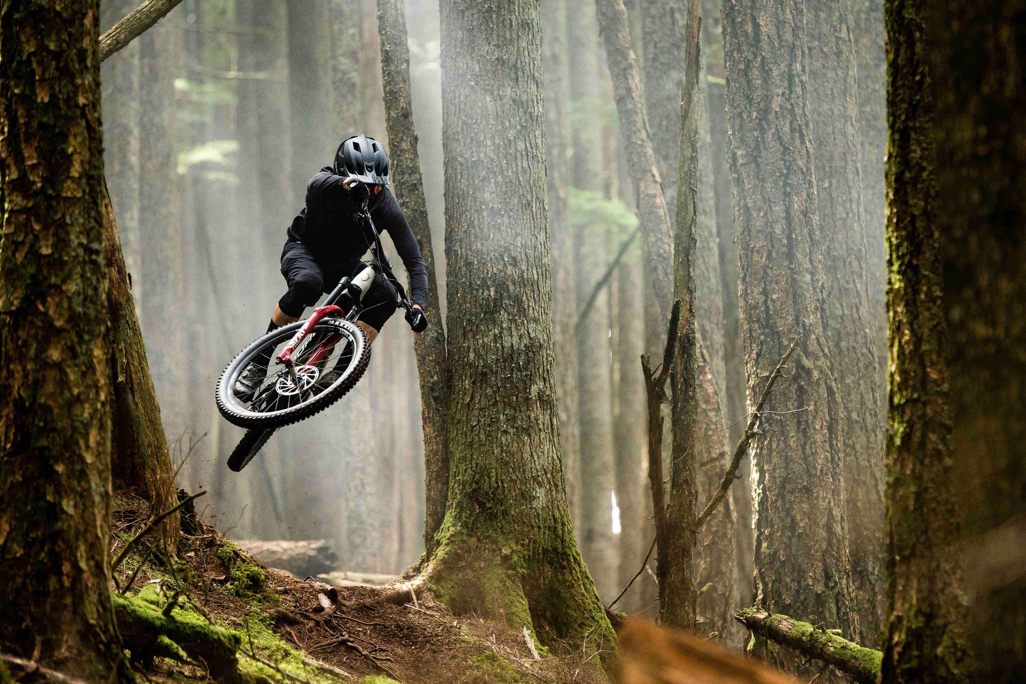 Bicicleta E-Bike Enduro Range VLT C2 - 32 km/h Norco - Rideshop