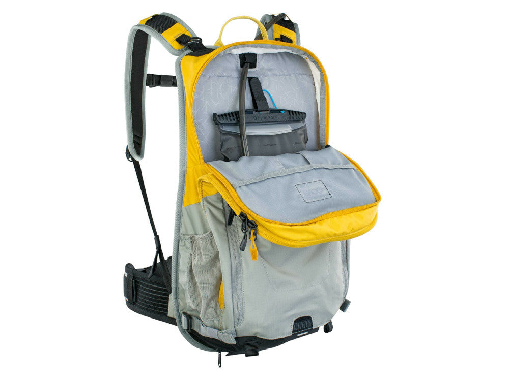 Evoc Mochila Stage 18 Curry/stone - Rideshop