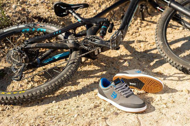 Zapatillas Bicicleta Marana Gris Crank Etnies - Rideshop