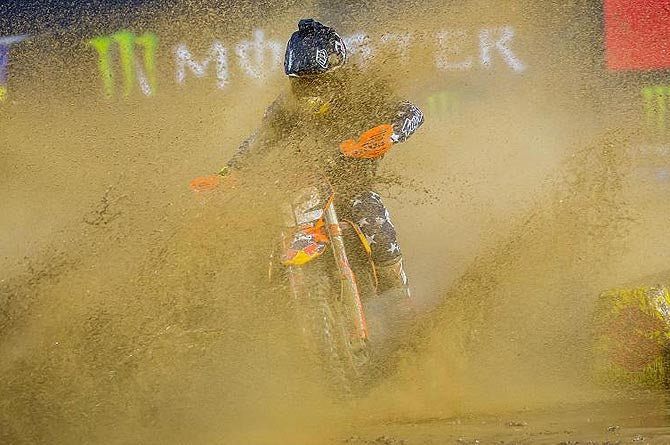 AMA SX ENTRE LAS CUERDAS TRAS CAÓTICA FECHA DE SAN DIEGO