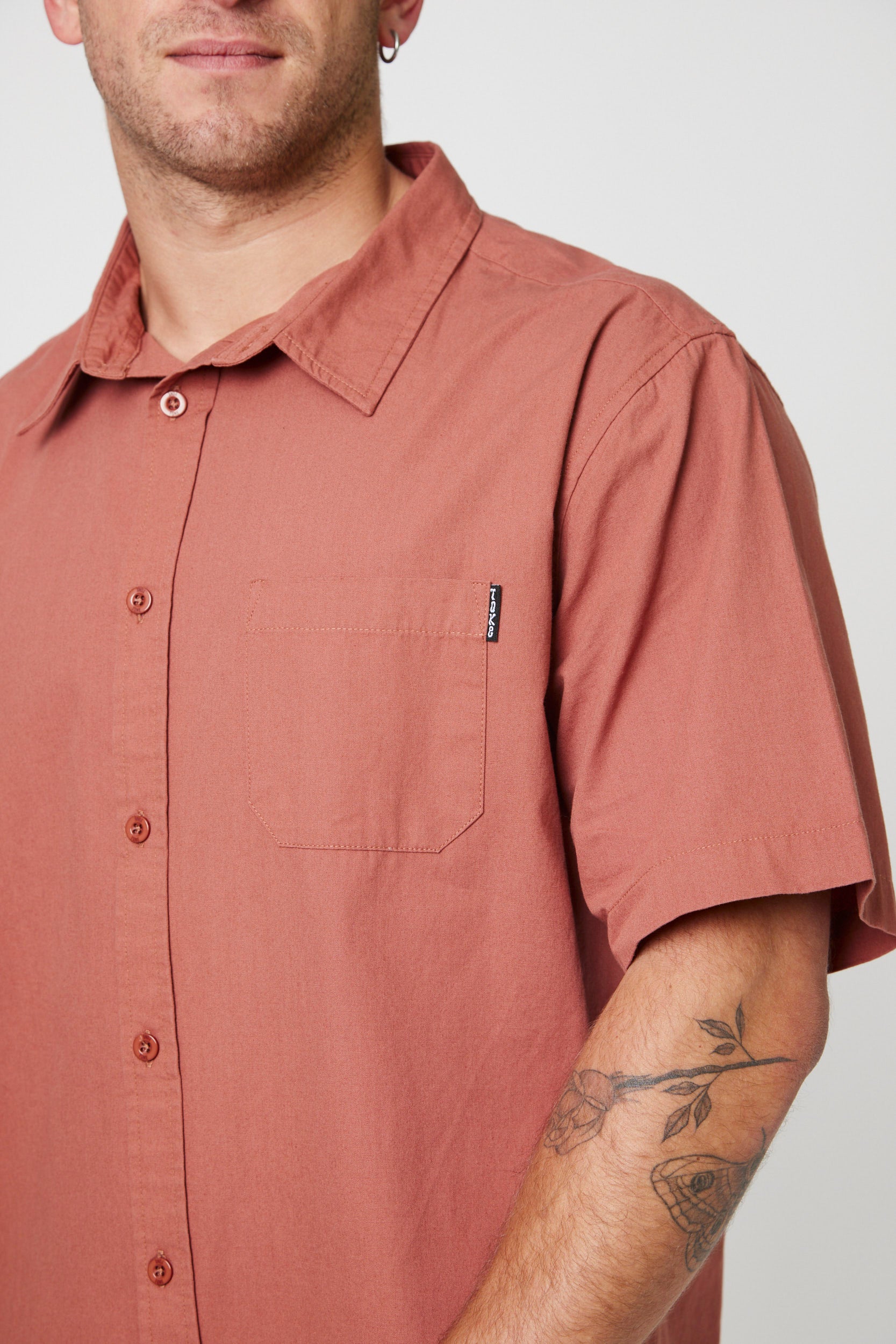 Camisa Solid Burdeo