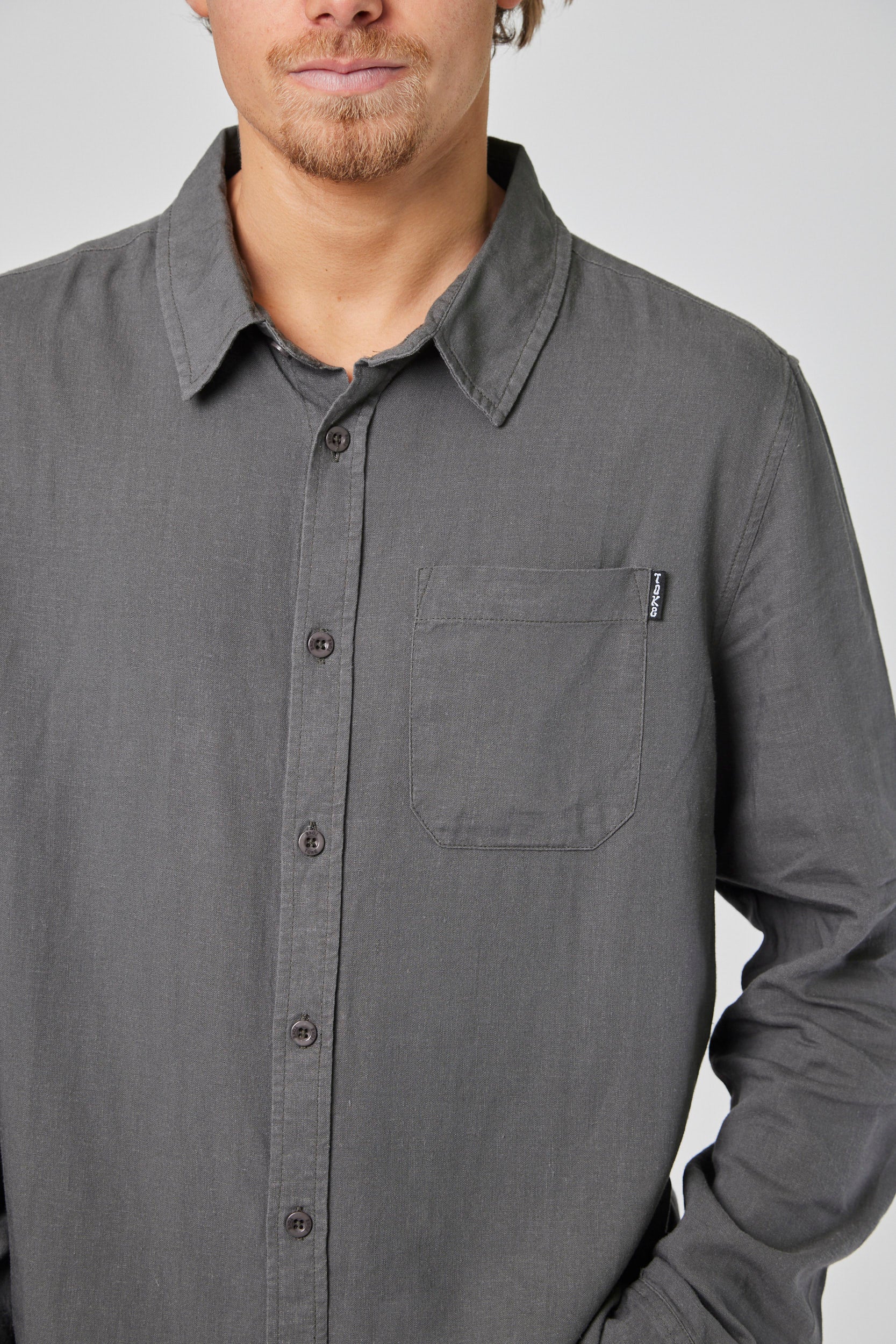 Camisa Gris Hombre Clutch