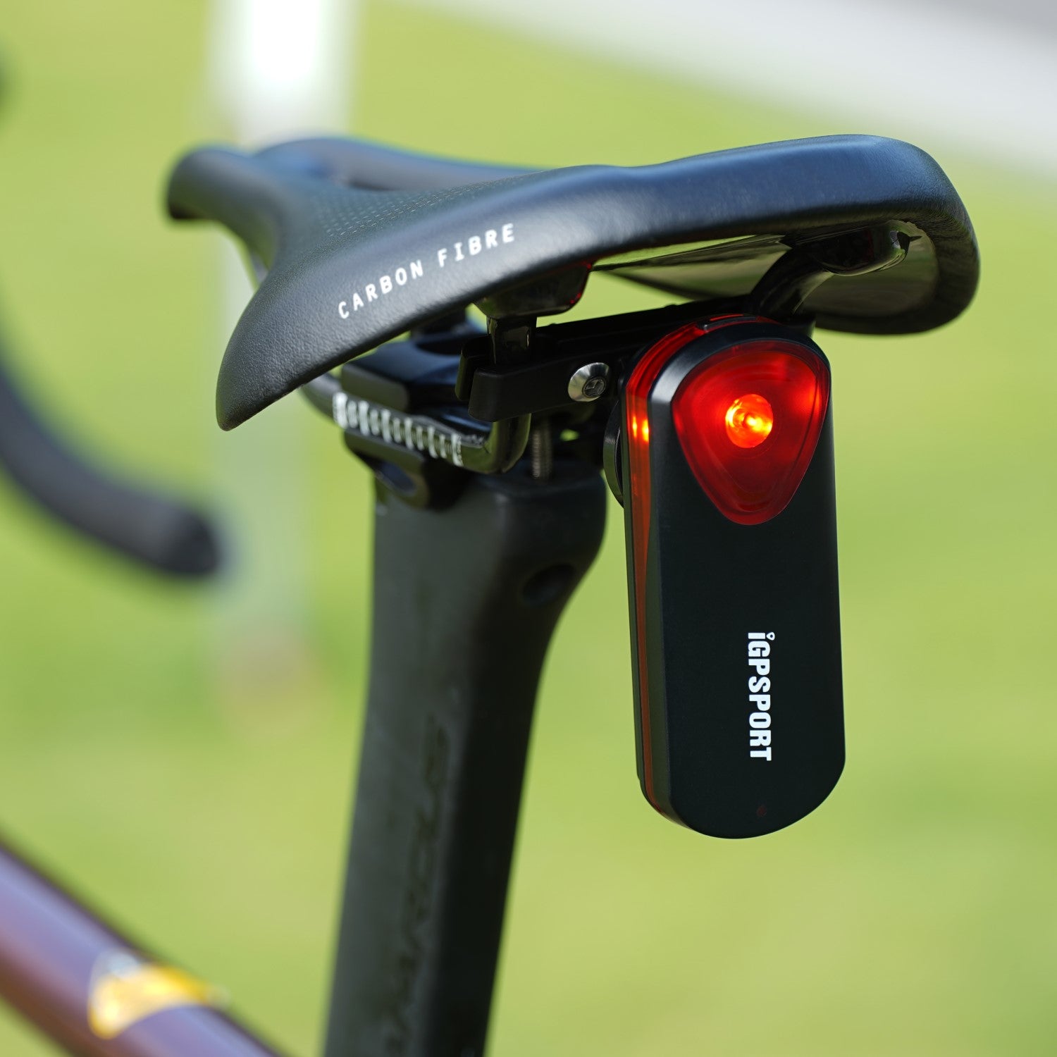 Soporte para Luz Radar o Cámara en el Sillín iGPSPORT M30