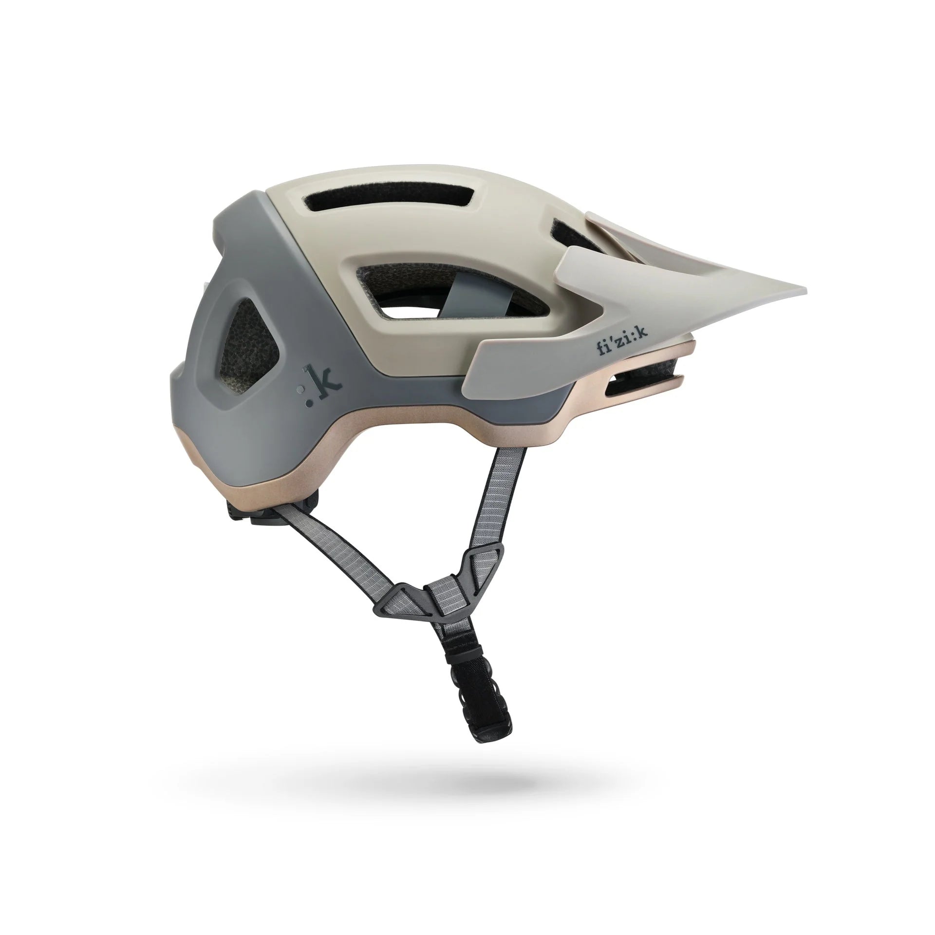 Casco Fizik Kassis + Luz Mud-Sand
