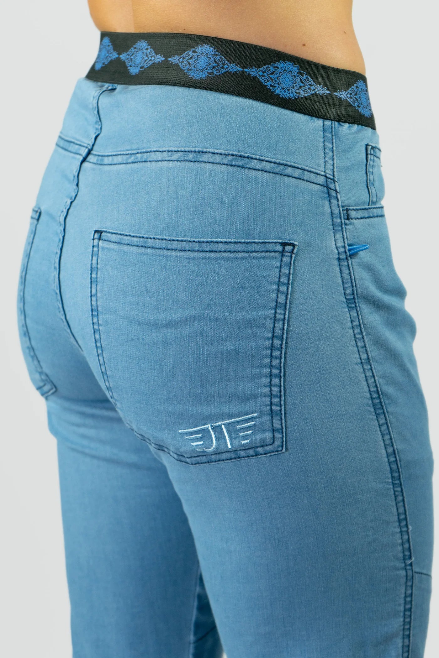 Pantalón Escalada Jeanstrack Trekking Tarya Jeans Bleach Mujer