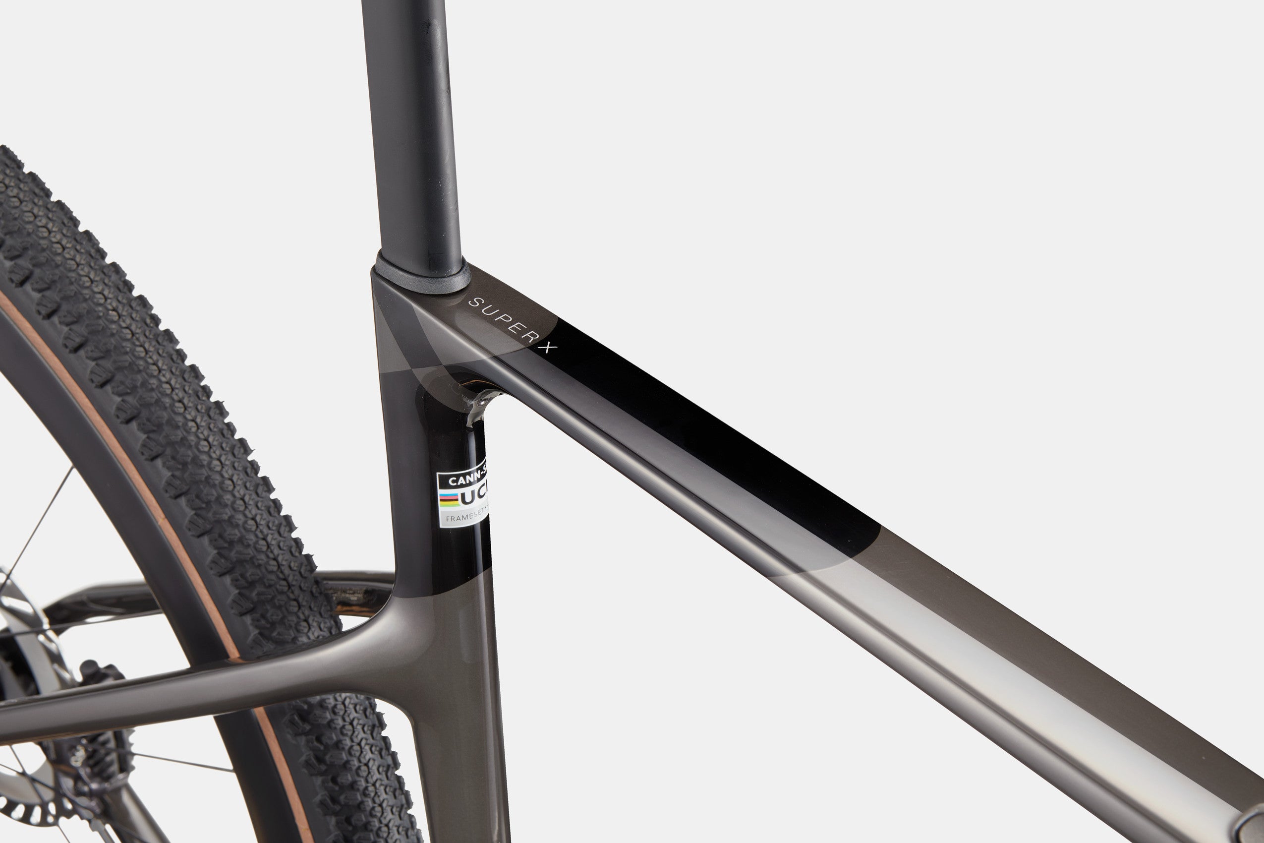 Bicicleta Gravel Cannondale 700 U SuperX 2 Raw