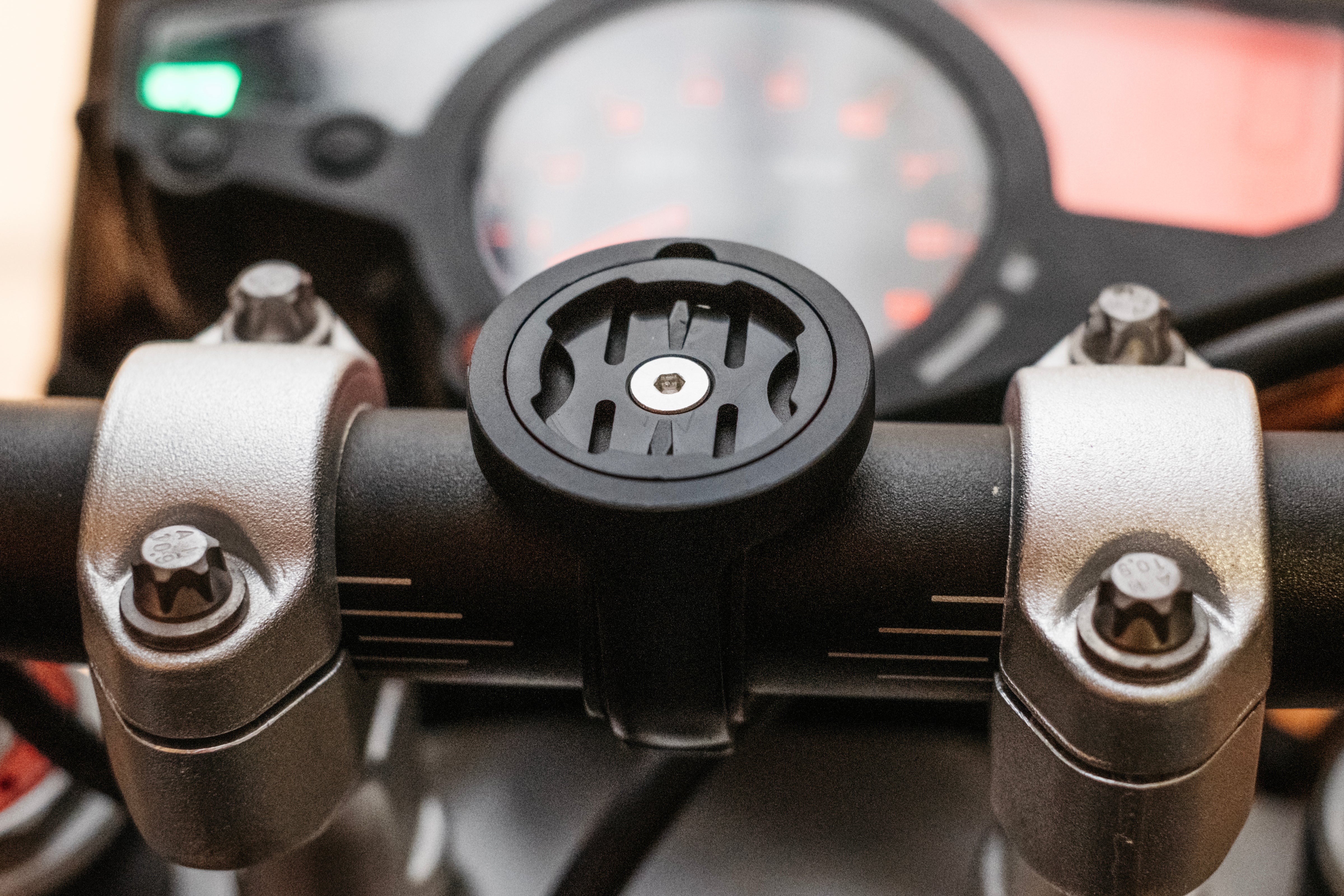 Bar Clamp Moto II Beeline