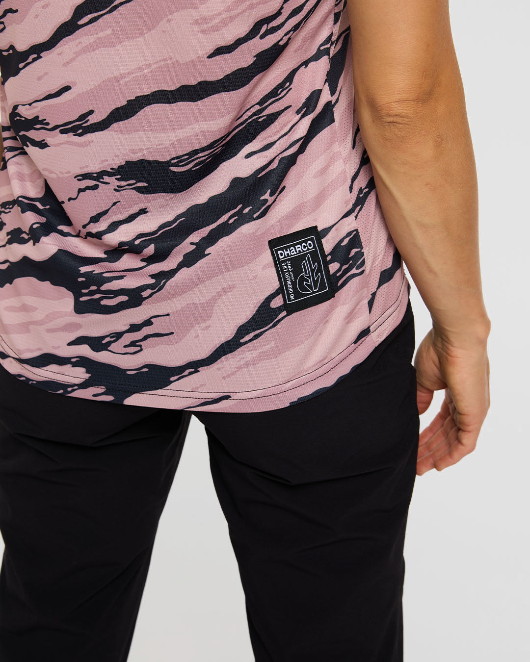 Camiseta de manga corta para mujer | Ambush