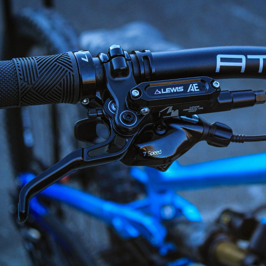 Set de Frenos Lewis AE Black 4 pistones