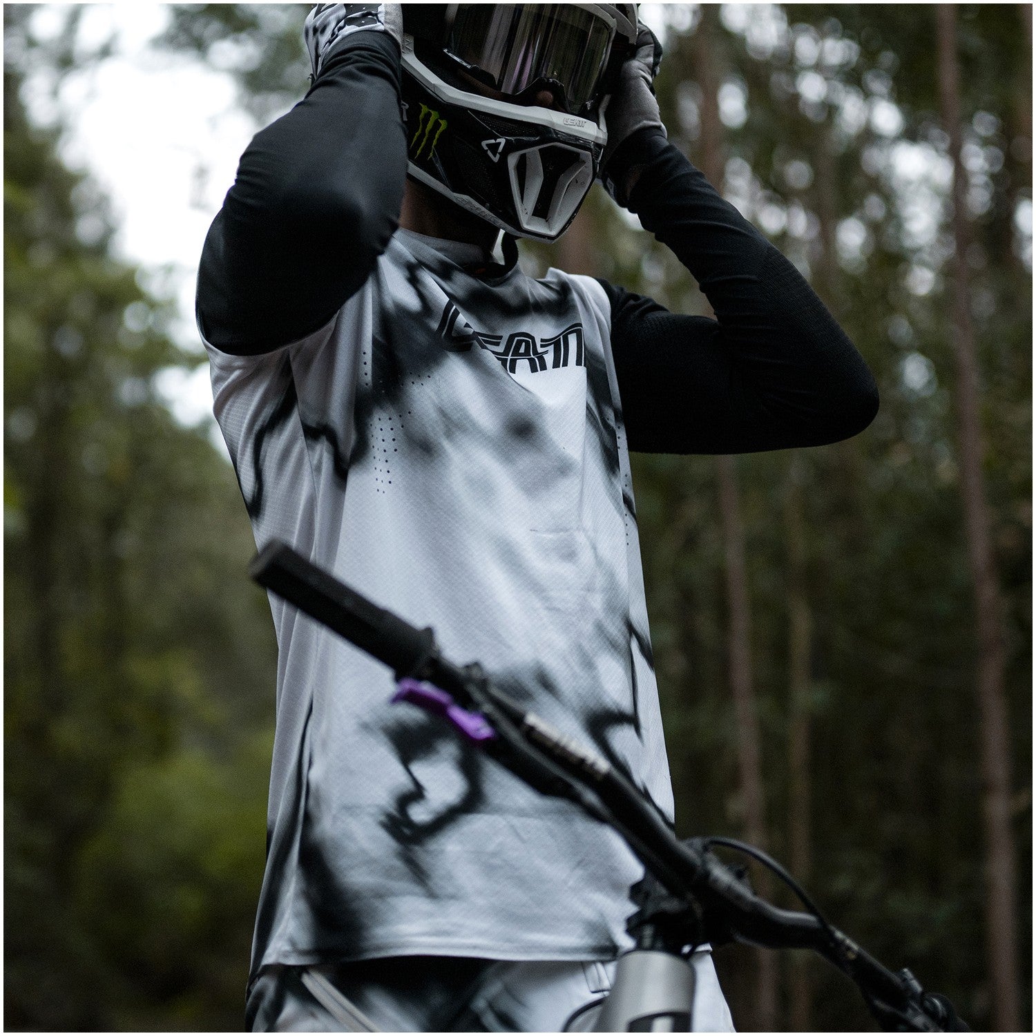 Jersey Leatt MTB Manga Larga Gravity 8.0 Heatmap Blanco