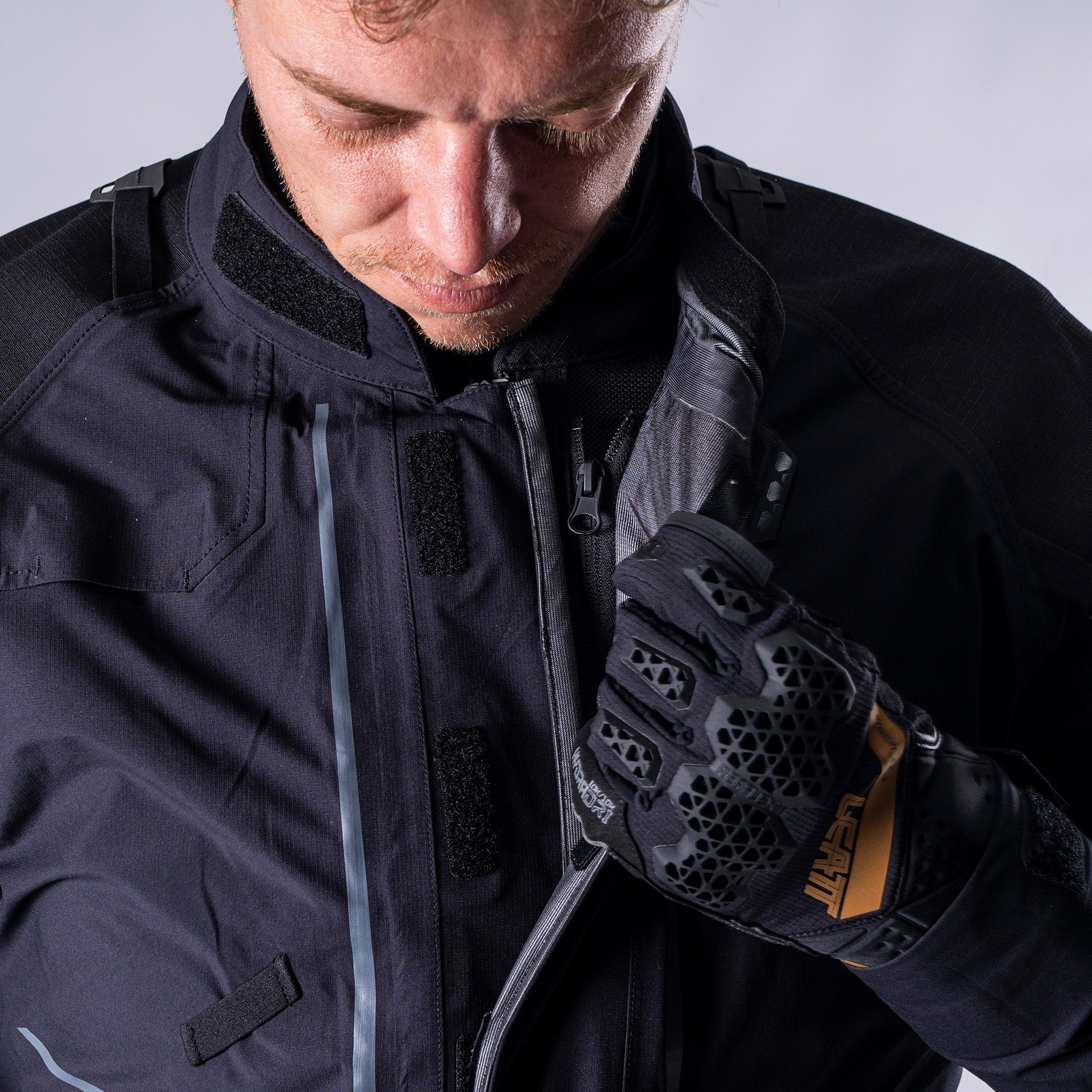 Chaqueta Leatt ADV Multitour 8.5 Stealth Black/Grey