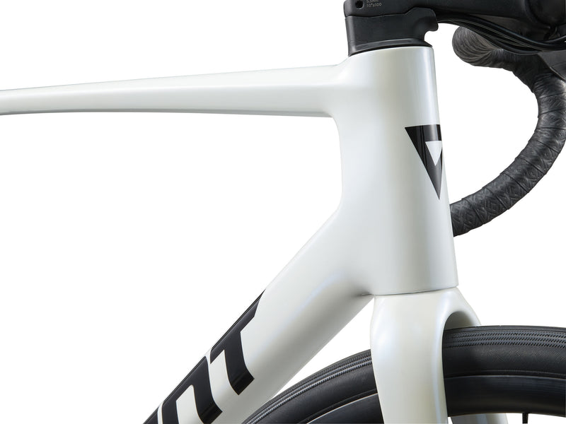 Bicicleta Ruta Giant TCR Advanced 2 Kom | Blanca