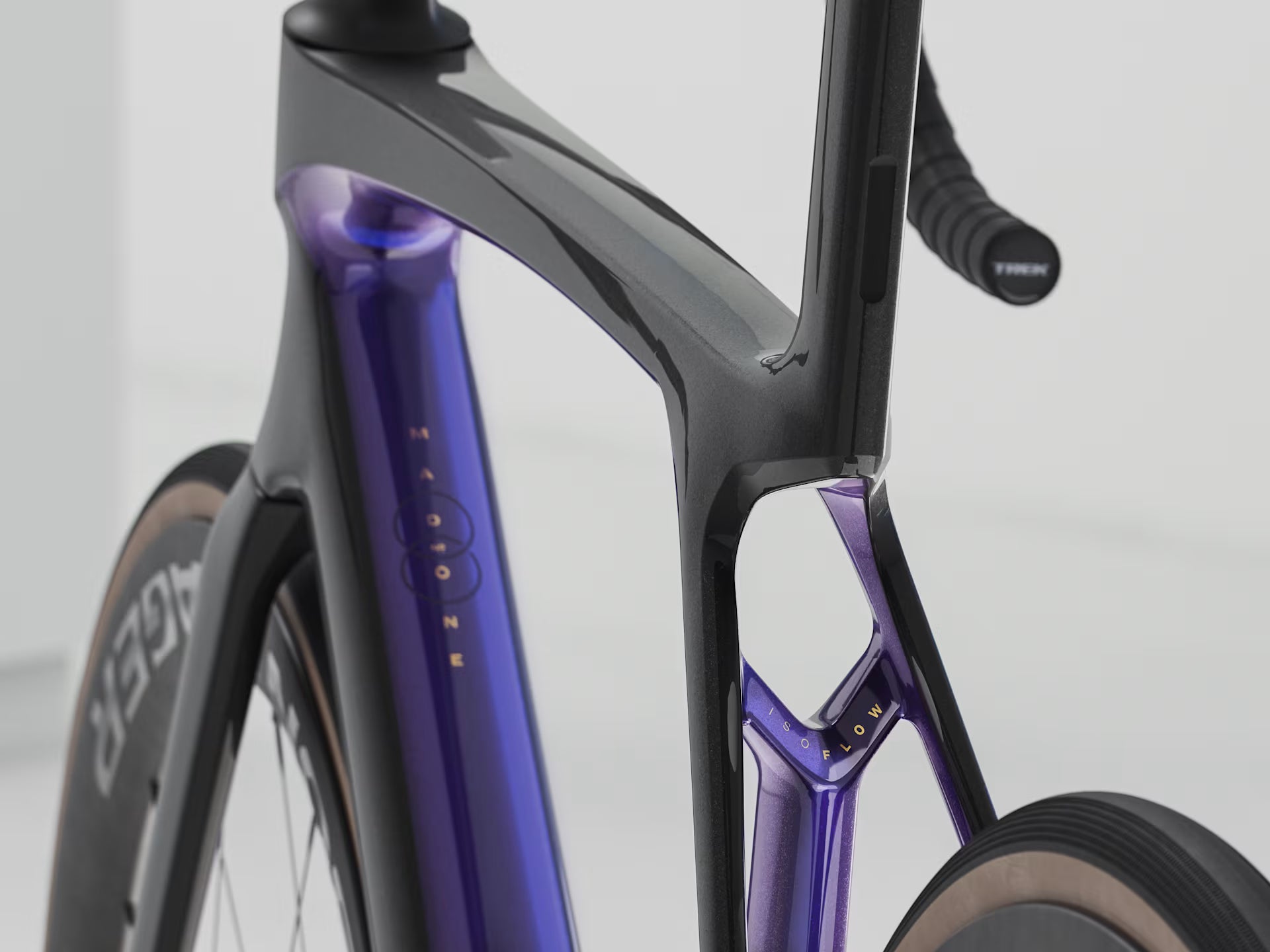 Bicicleta Ruta Trek Madone SL 7 Dark Star 8va Gen