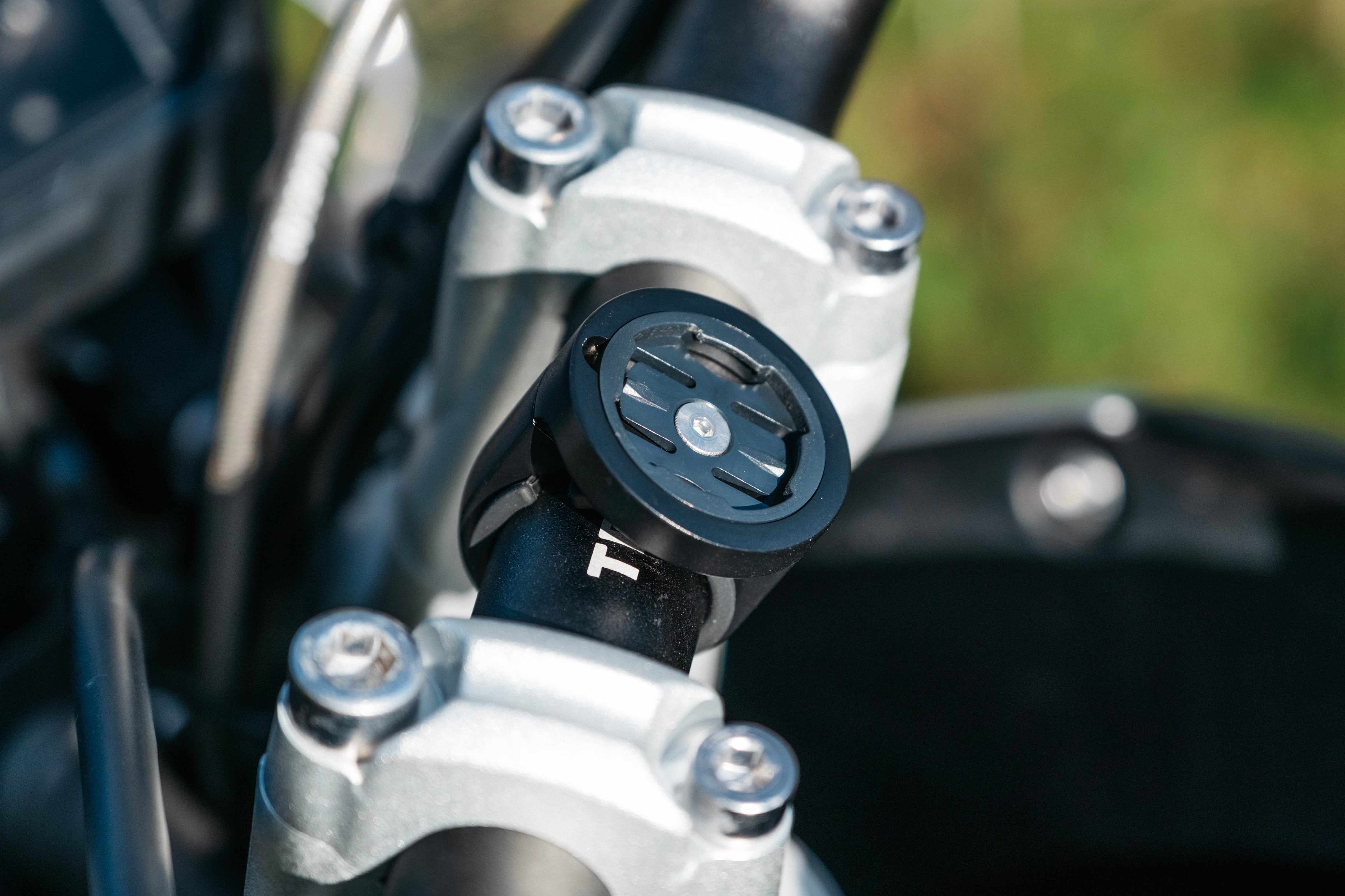 Bar Clamp Moto II Beeline