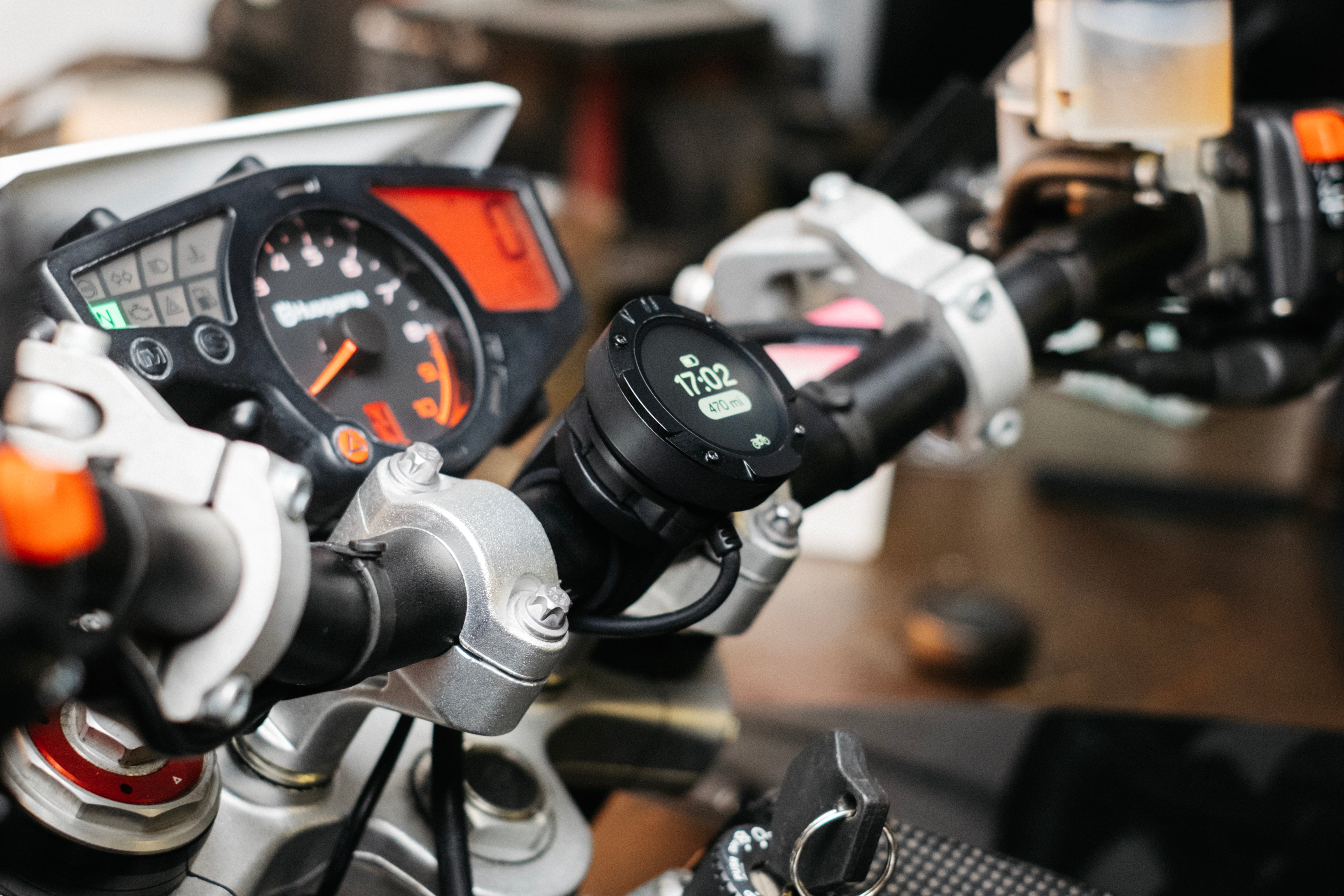 Moto II Powered Mount Beeline