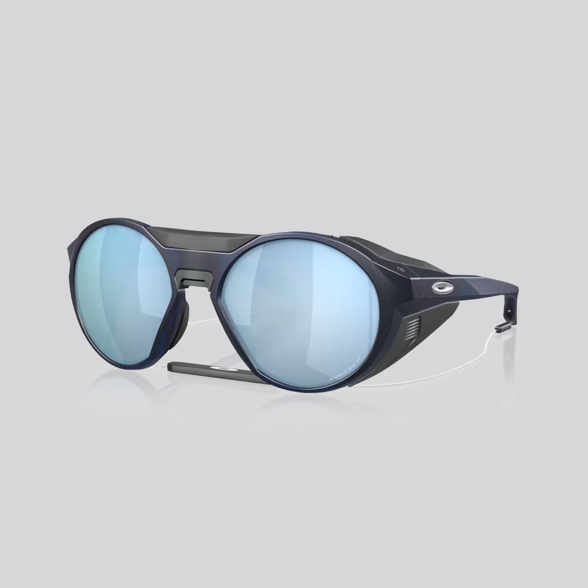 Lentes de Sol Oakley Clifden Matte Translucent Blue / Prizm Deep Water Polarizado