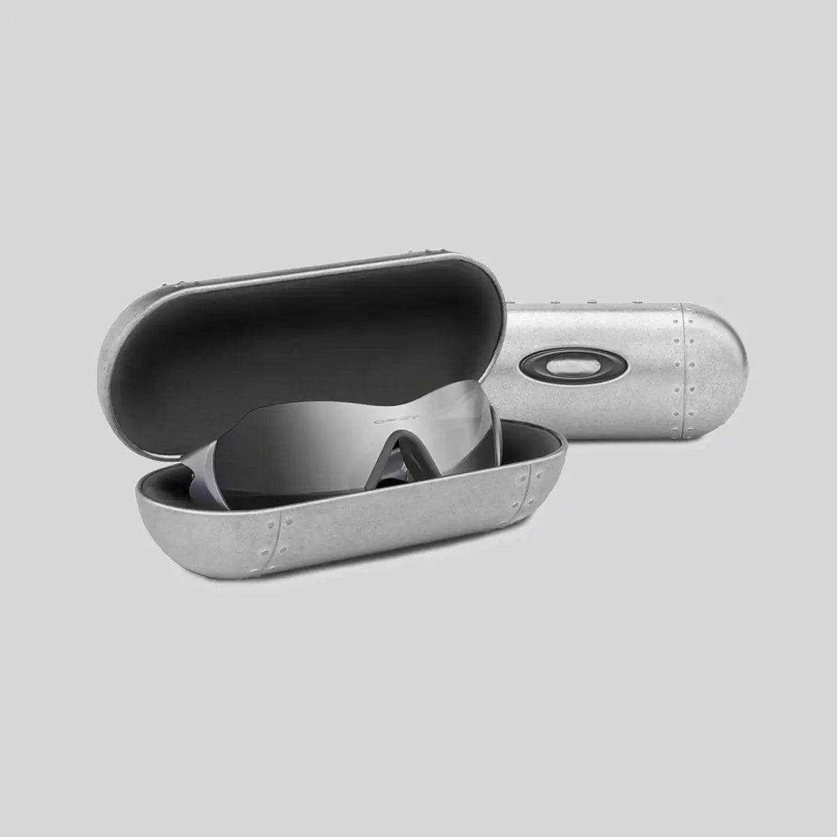 Estuche Oakley Large Metal Valut